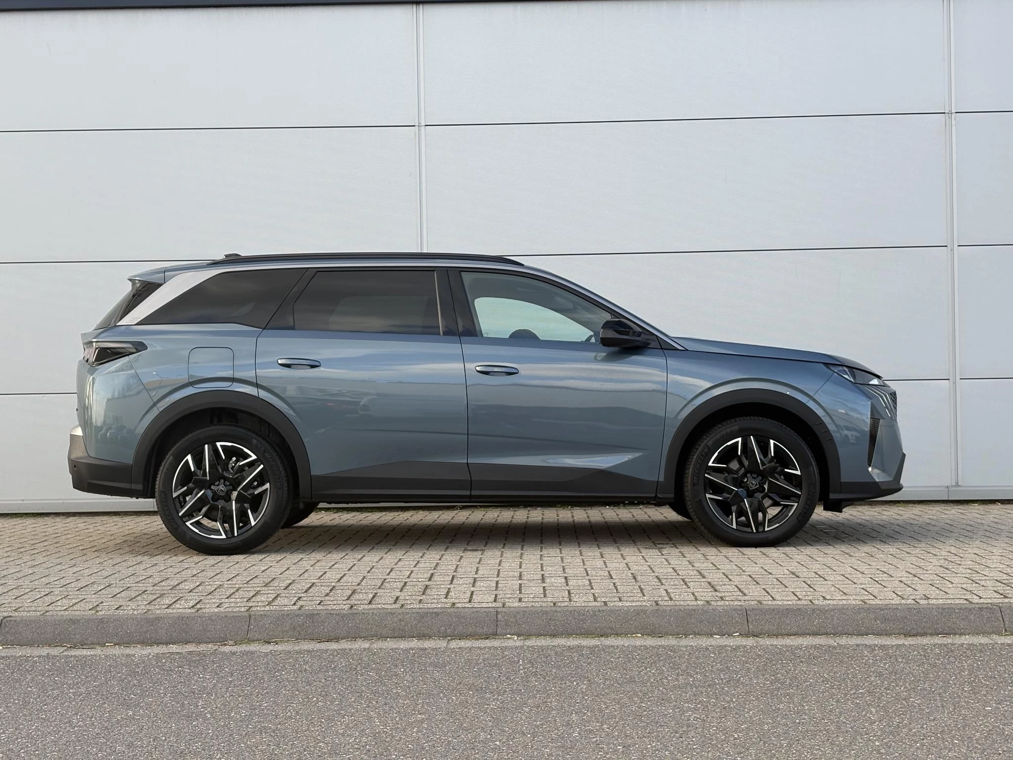Peugeot-5008-image-6