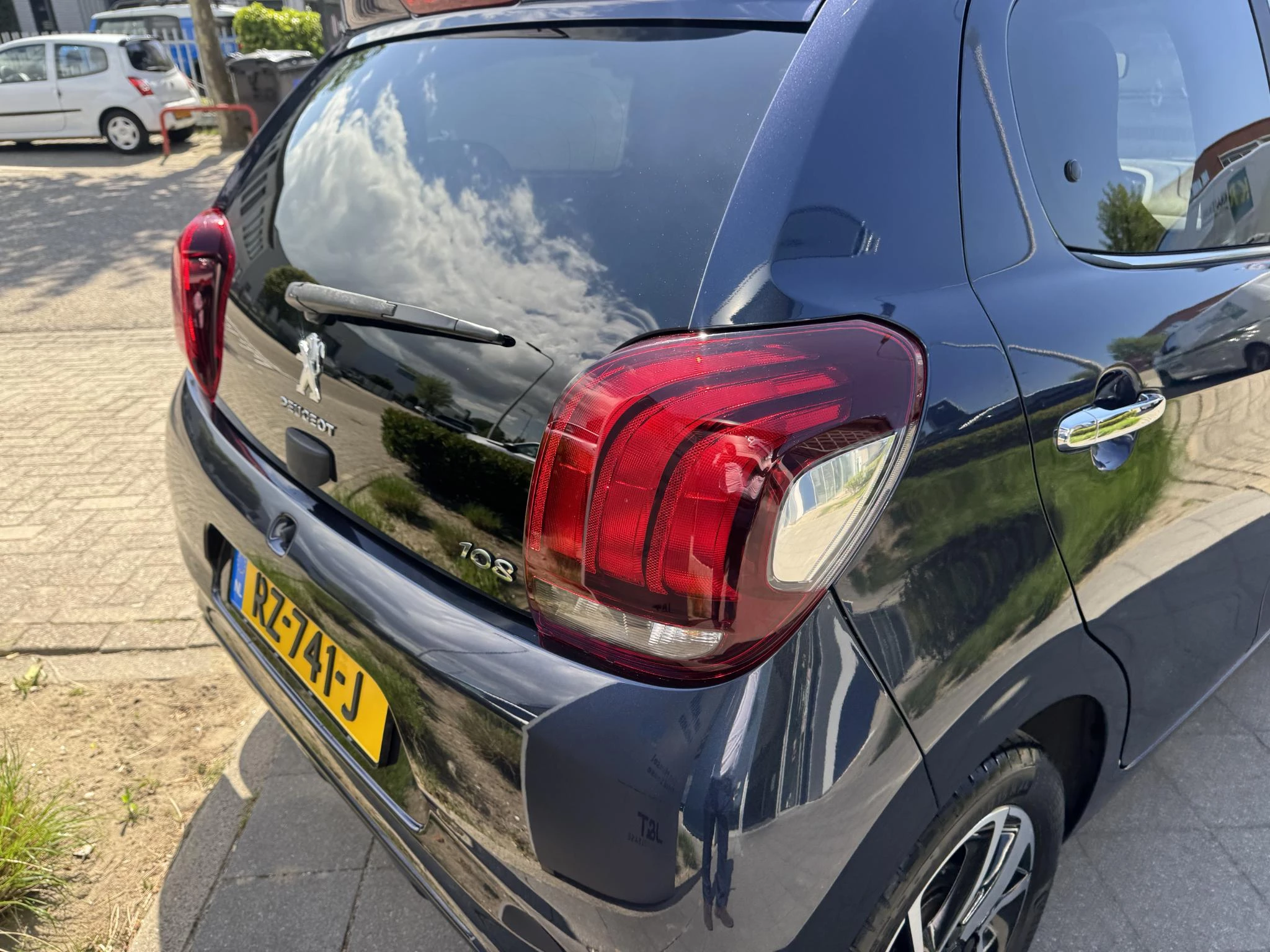 Peugeot-108-image-11
