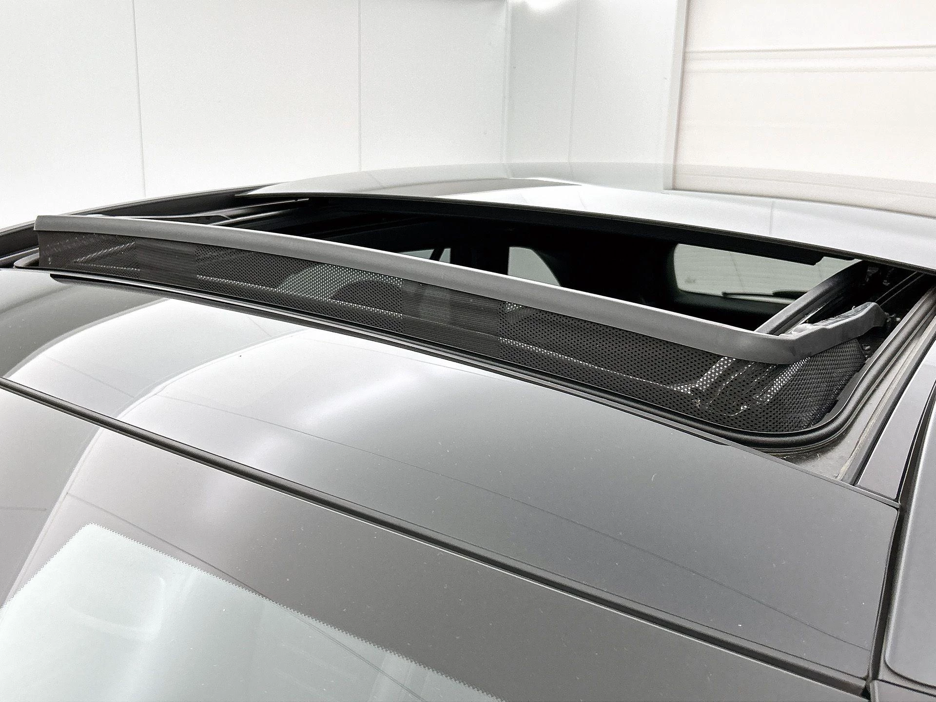 Mercedes-Benz-GLC-image-43