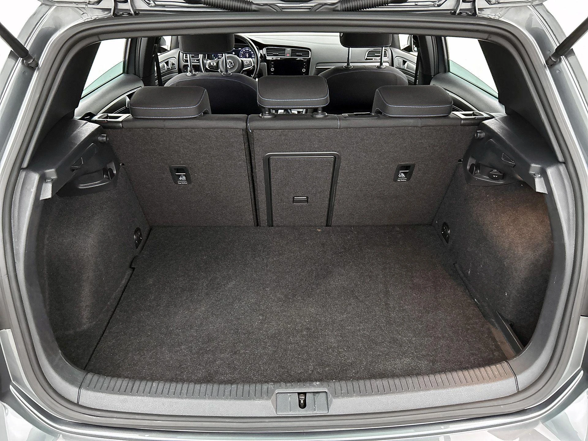 Volkswagen-Golf-image-20