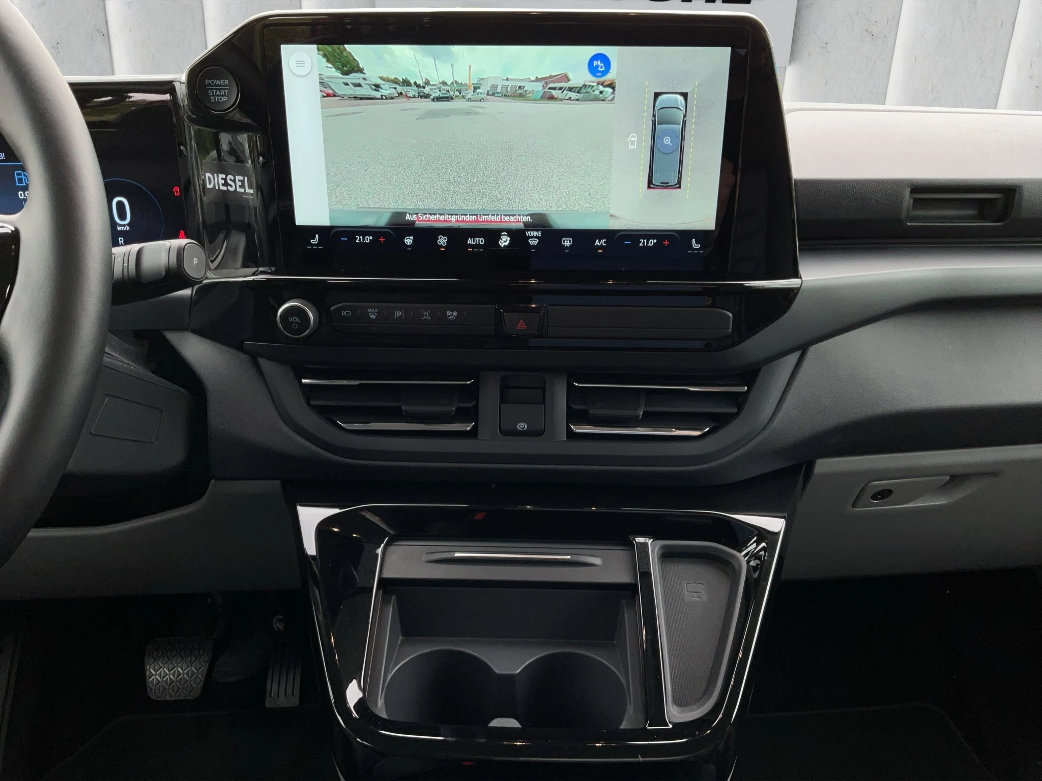Ford-Tourneo Custom-image-13