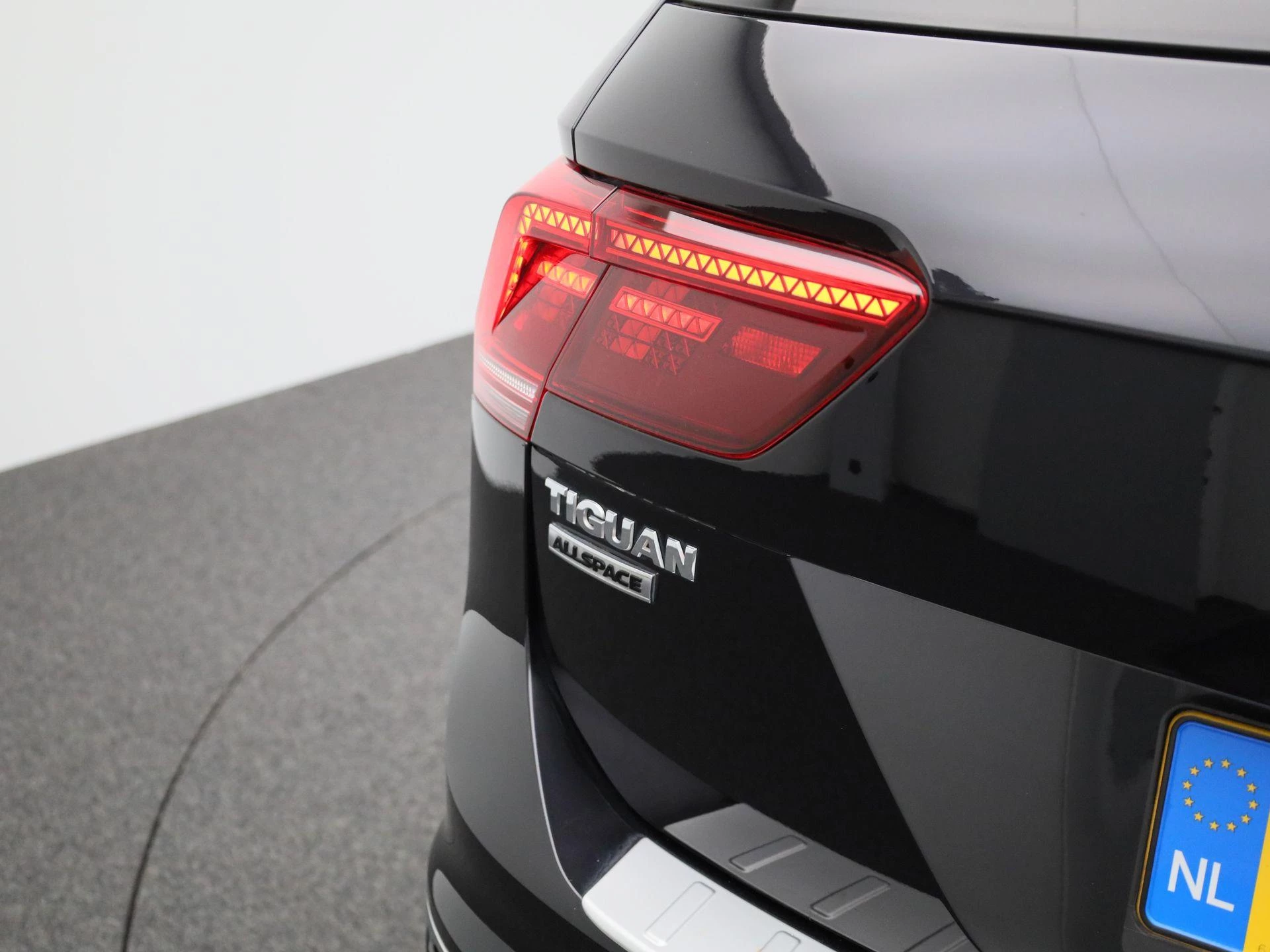 Volkswagen-Tiguan Allspace-image-48