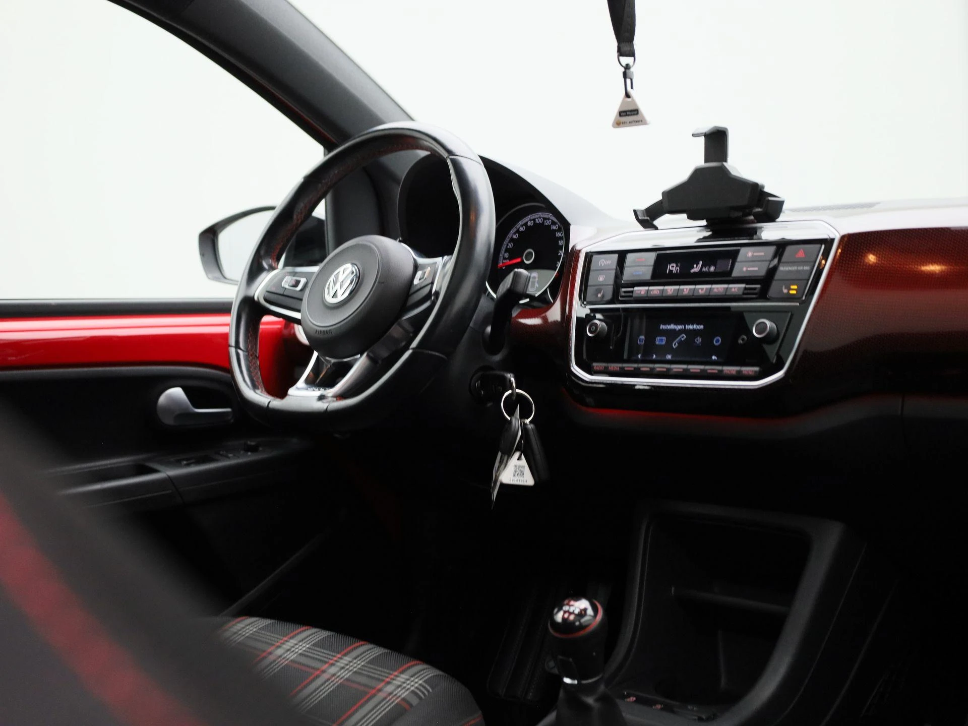 Volkswagen up! 1.0 TSI GTI