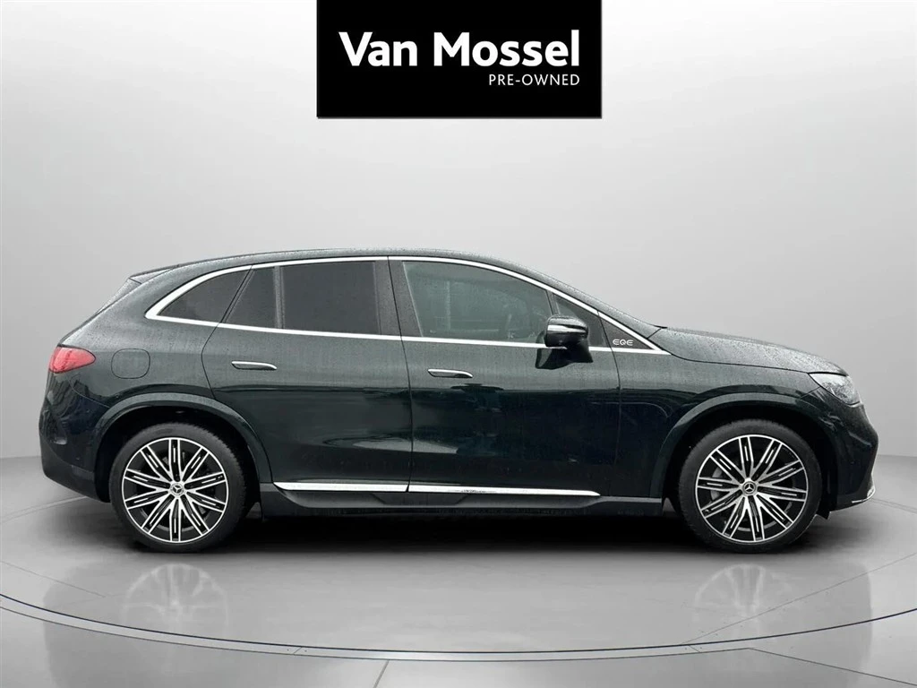 Mercedes-Benz-EQE-image-3