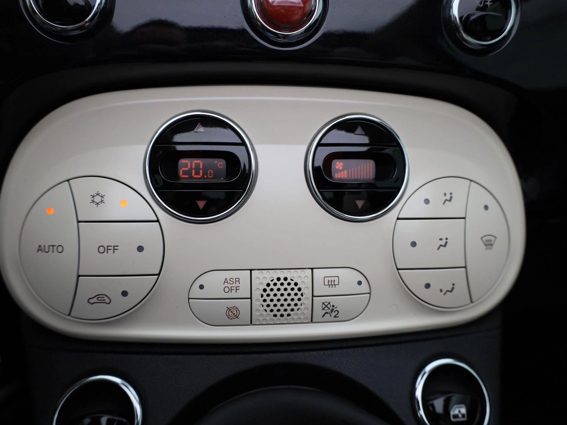Fiat-500C-image-19