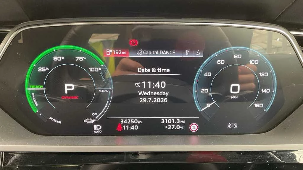 Audi-Q8 e-tron-image-12