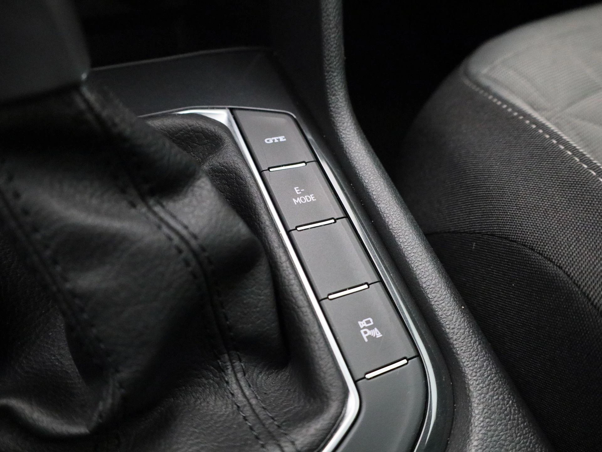 Volkswagen-Tiguan-image-24