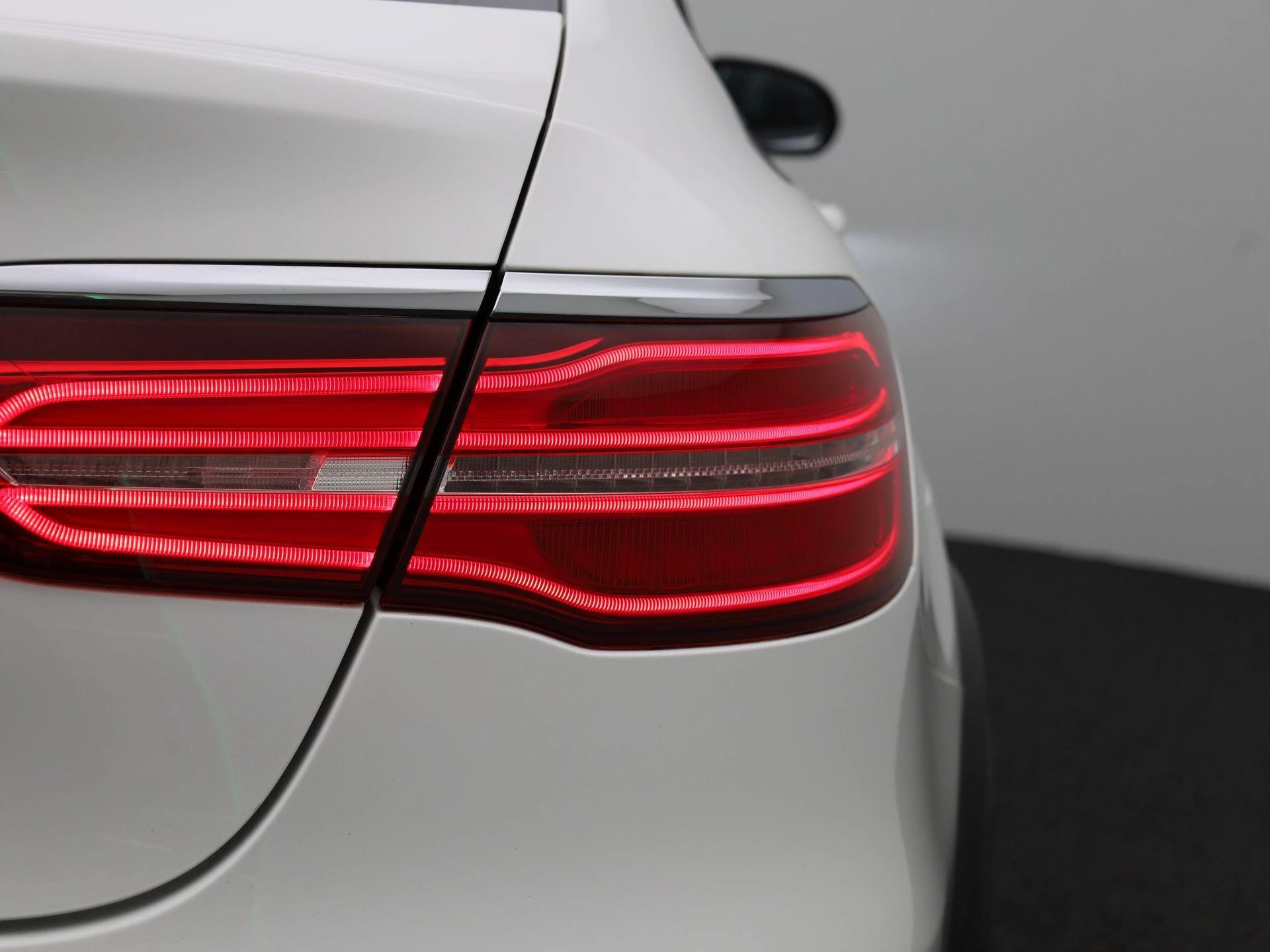 Mercedes-Benz-GLC-image-49