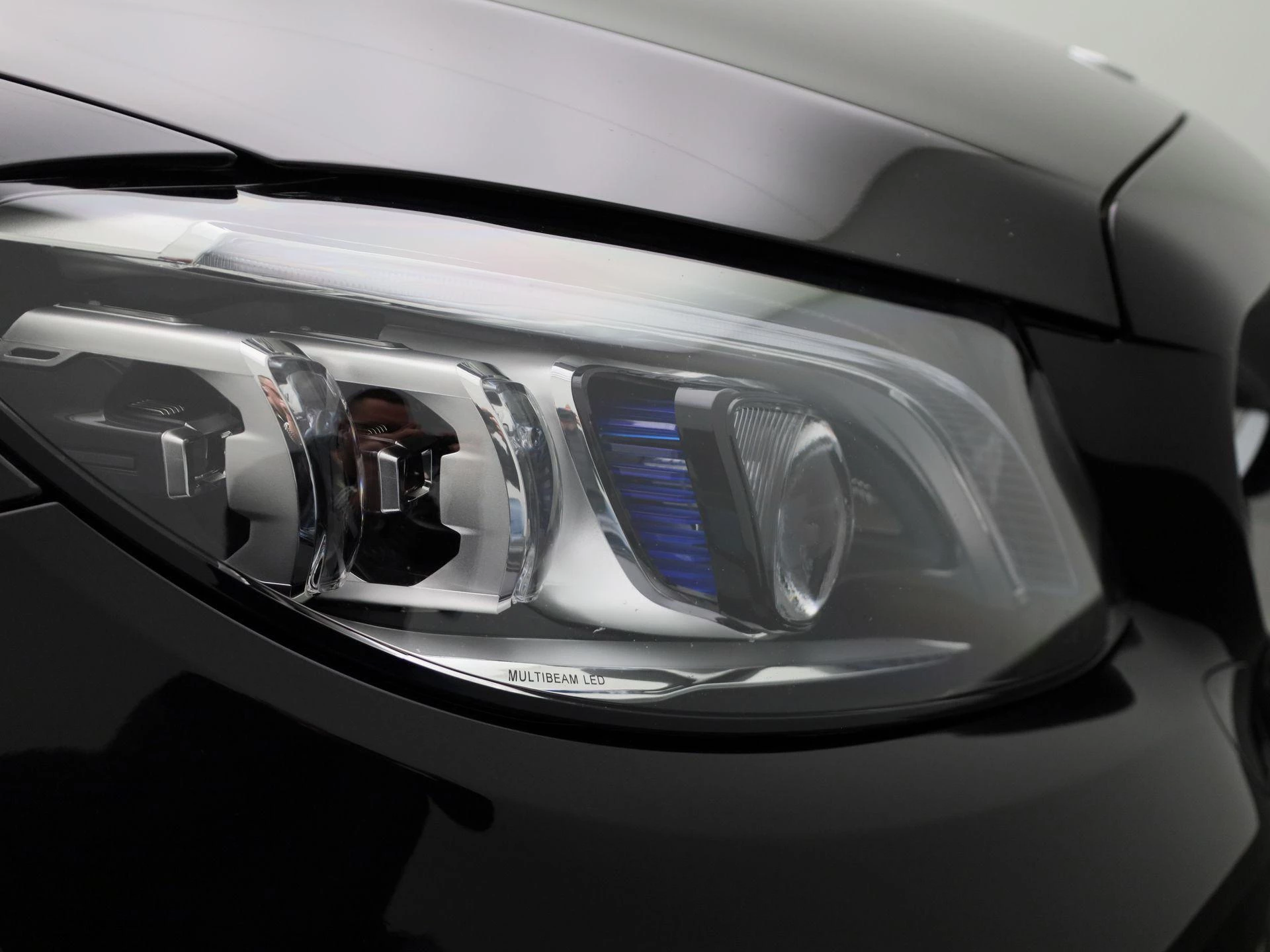 Mercedes-Benz-C-Klasse-image-37