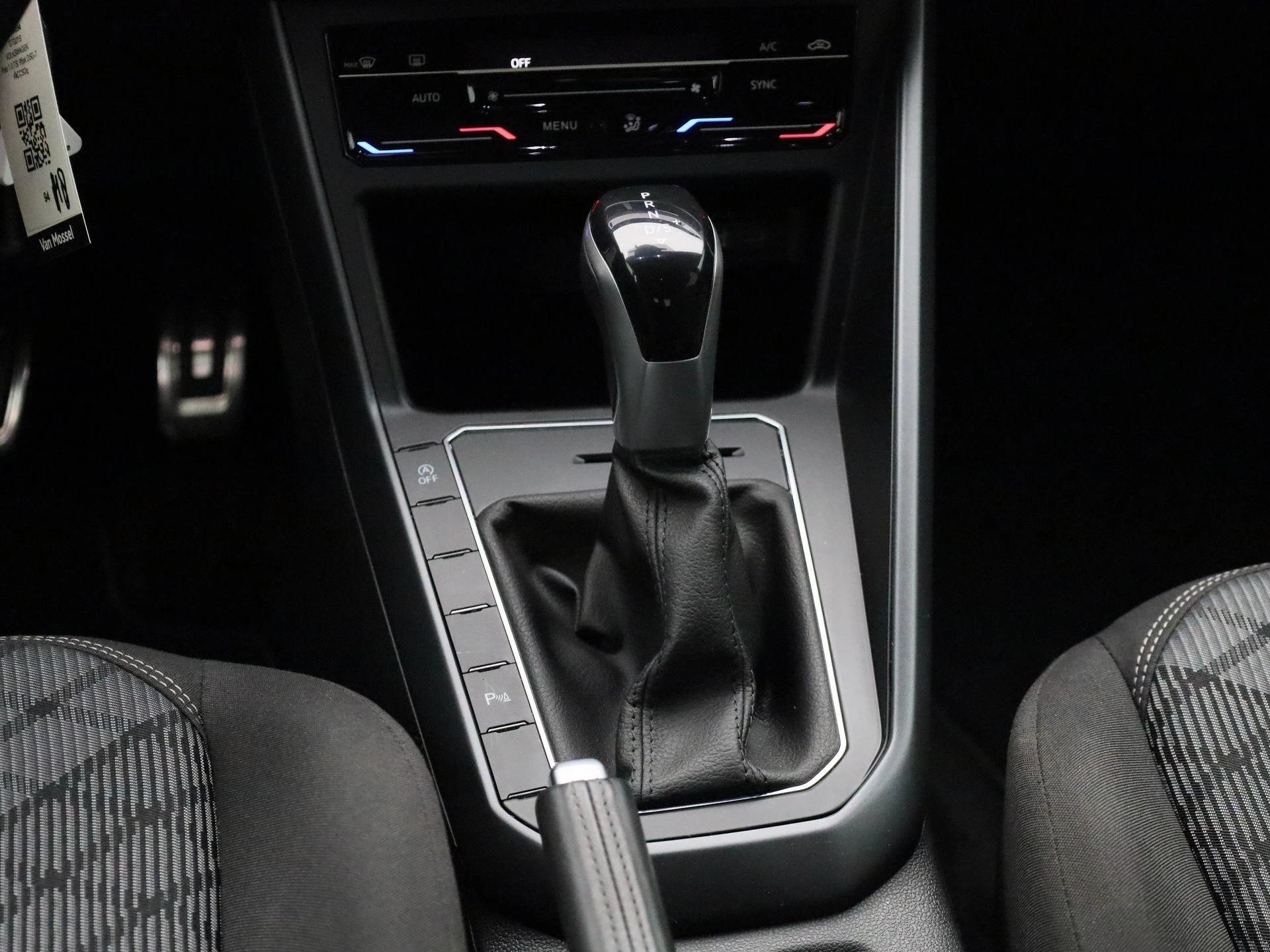 Volkswagen-Polo-image-8