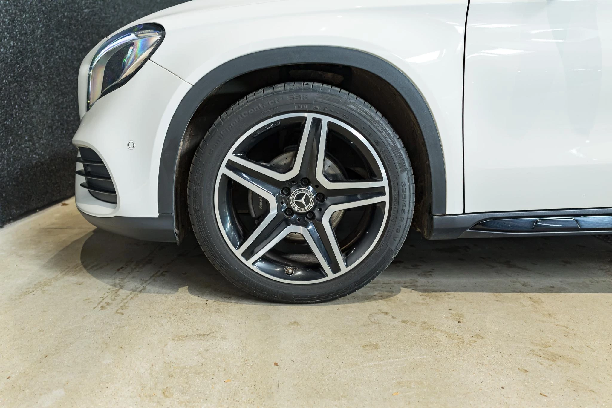 Mercedes-Benz GLA 200 AMG Line + PANORAMISCH DAK + CARPLAY + TREKHAAK +