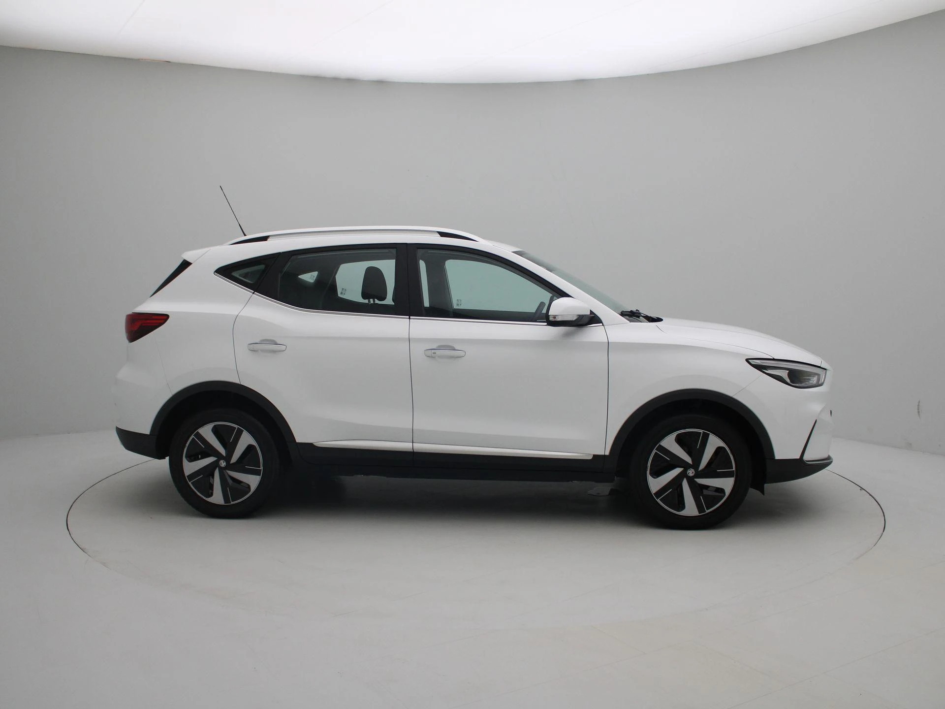 MG-ZS EV-image-5