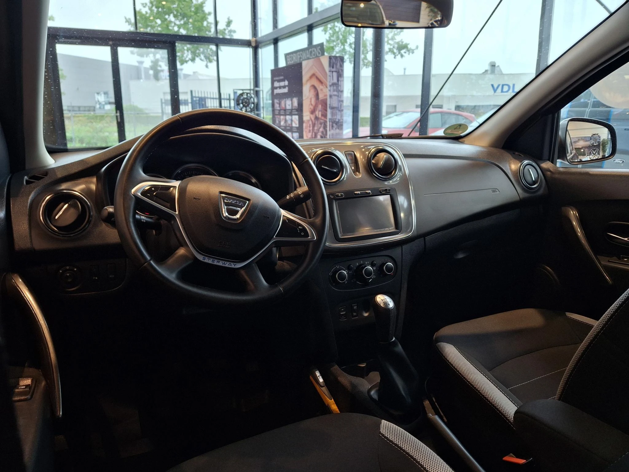 Dacia-Sandero Stepway-image-2