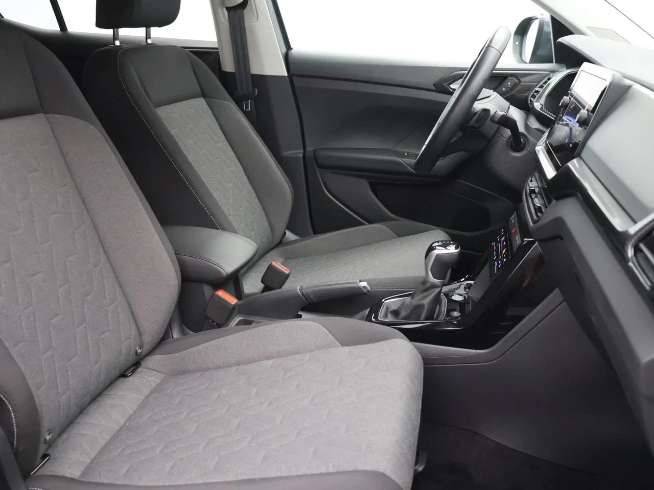 Volkswagen-T-Cross-image-9
