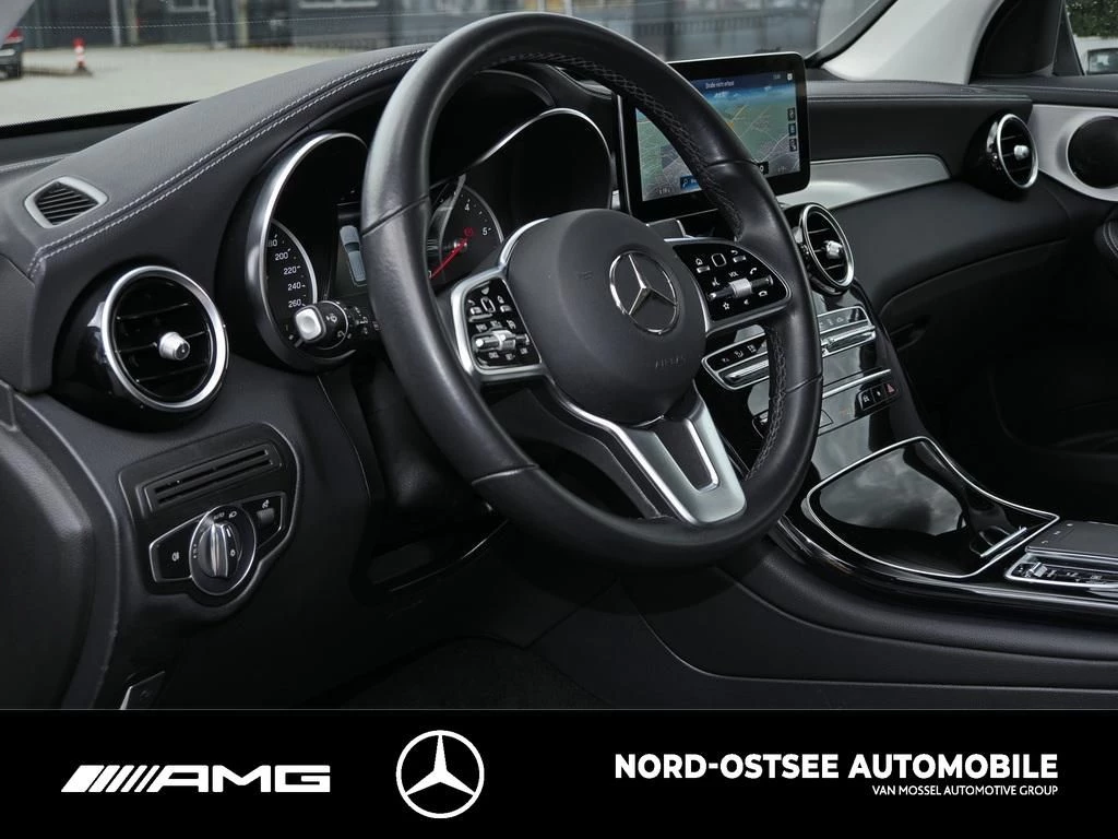 Mercedes-Benz GLC 300 de 4M KAMERA TEMPOMAT LED SITZHEIZUNG