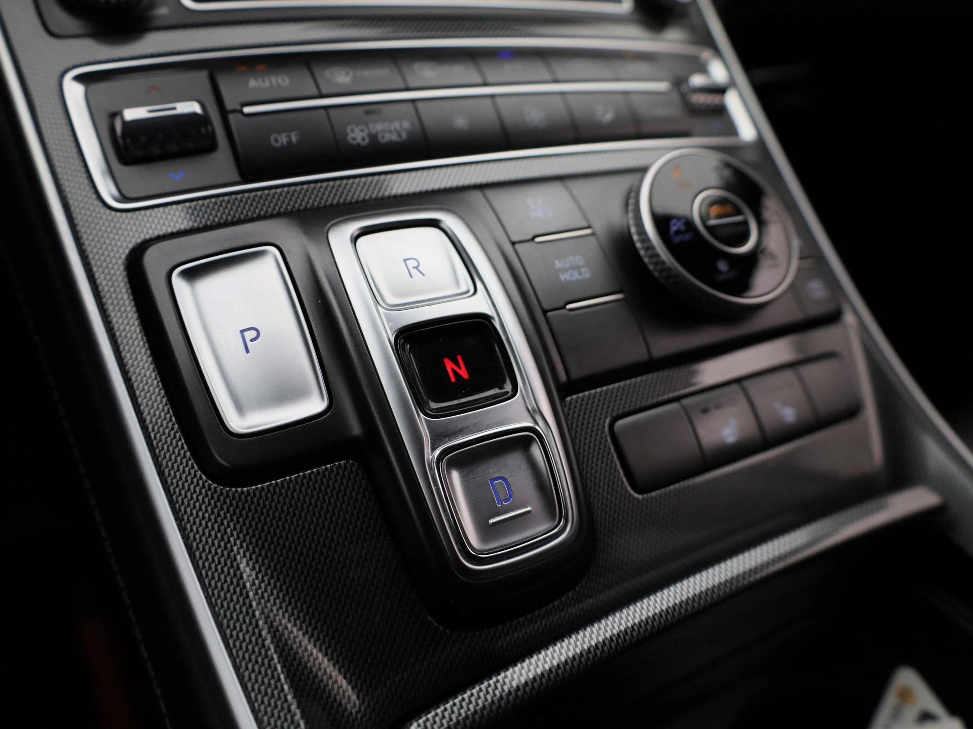 Hyundai-Santa Fe-image-28