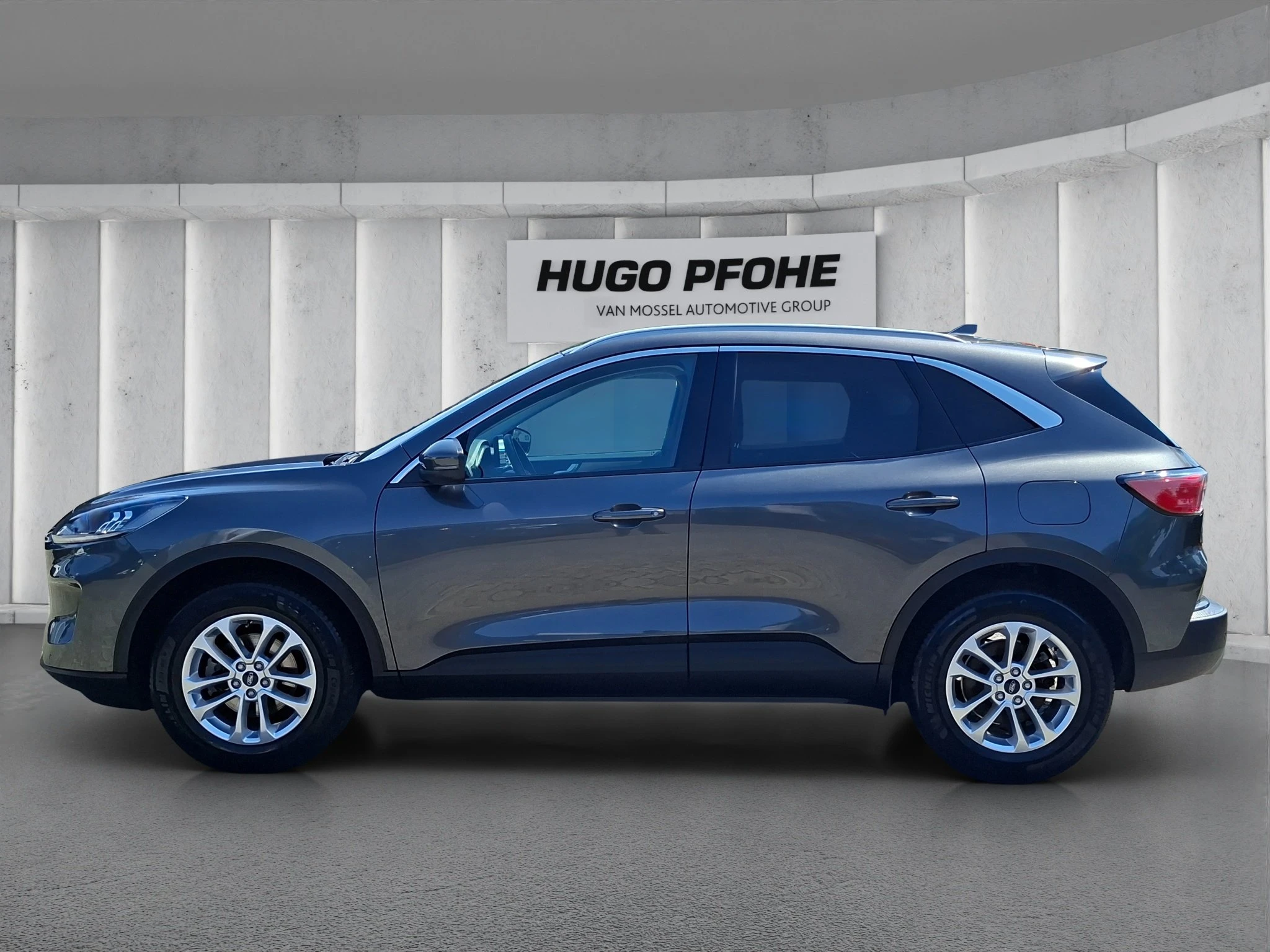 Ford Kuga Titanium 1.5 EB LED | GJR | RFK | SHZ | PDC | LMF | Navi | Klima | BT