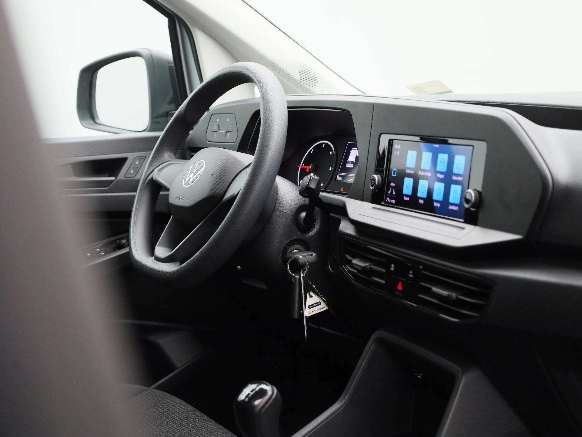 Volkswagen-Caddy-image-6