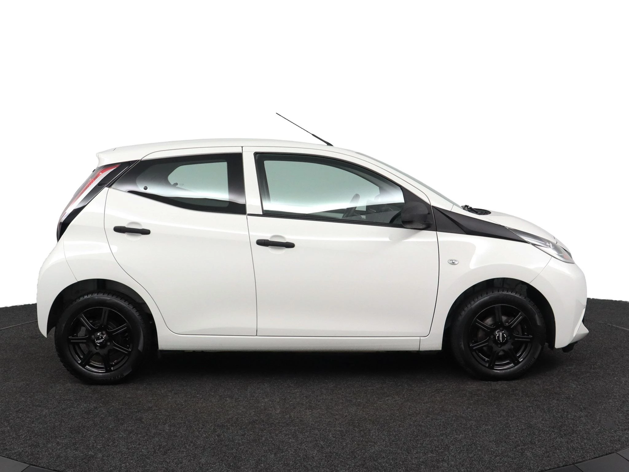 Toyota Aygo 1.0 VVT-i x-now |