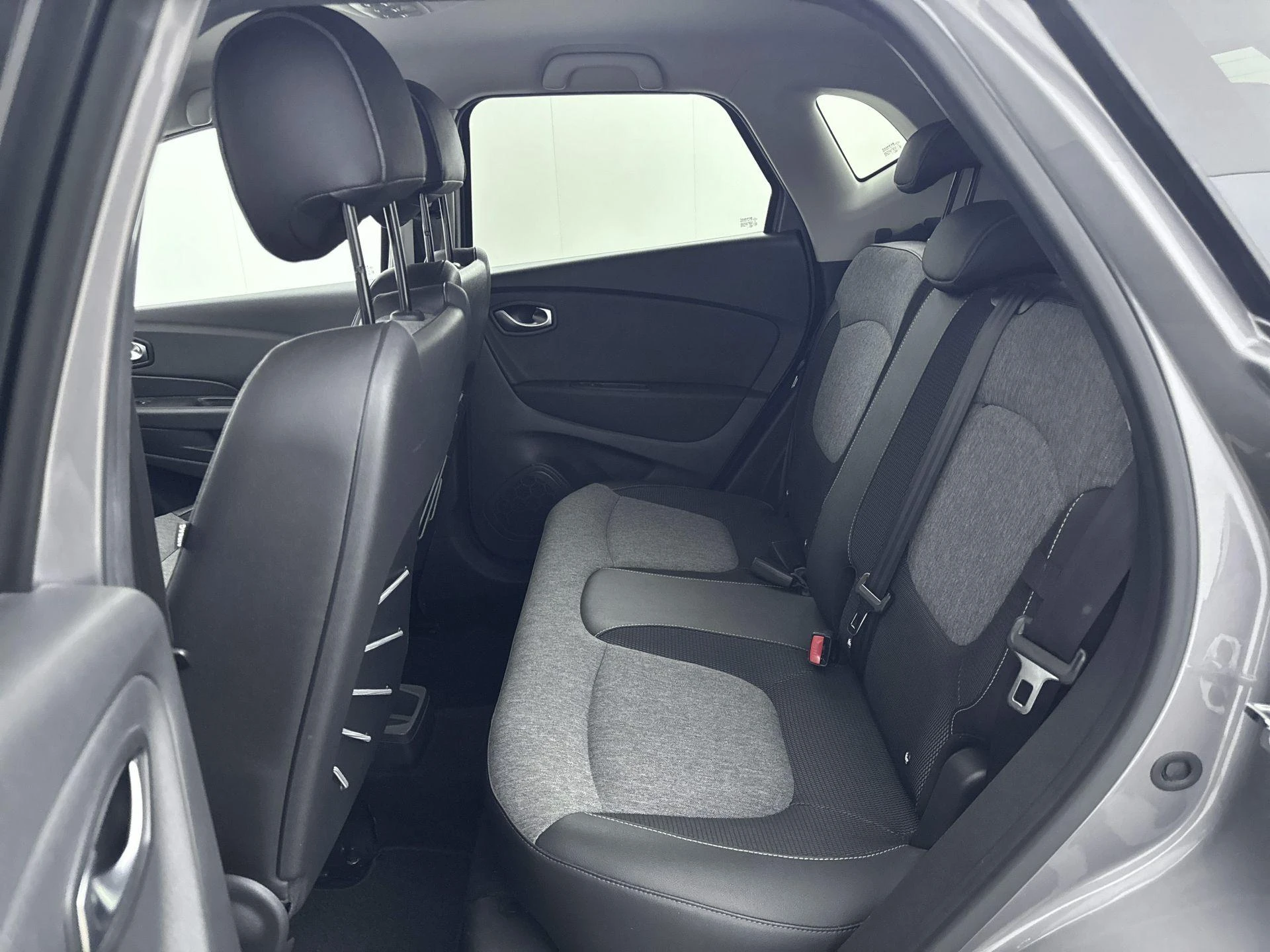 Renault-Captur-image-24