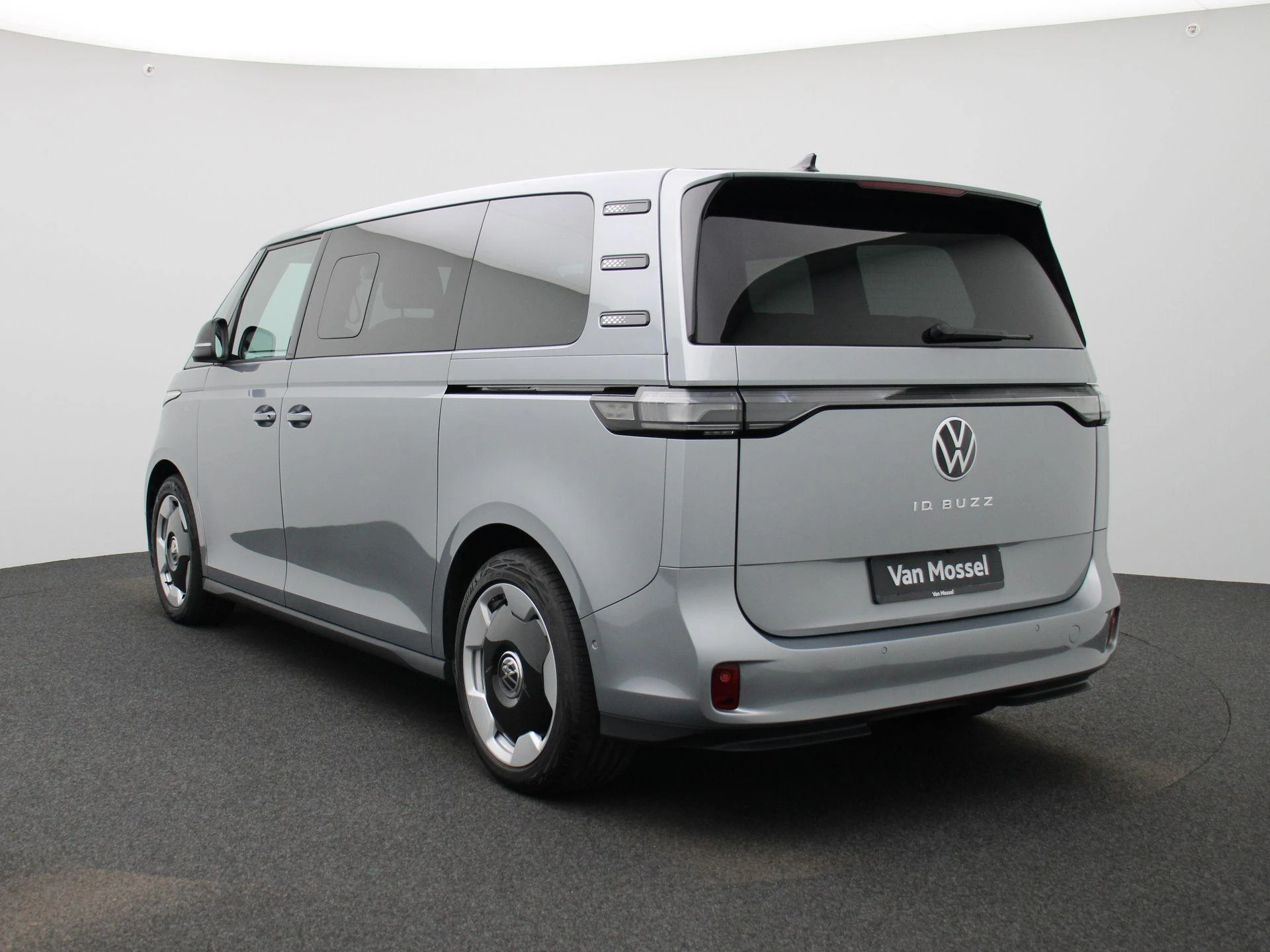 Volkswagen-ID. Buzz-image-1