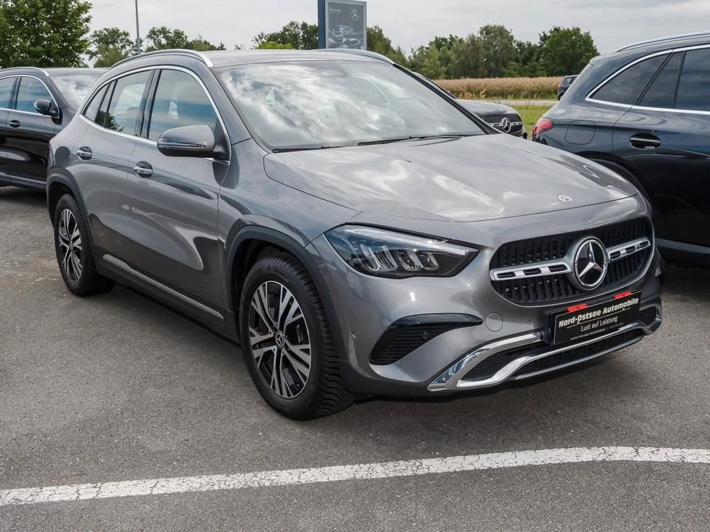 Mercedes-Benz-GLA 200-image-3