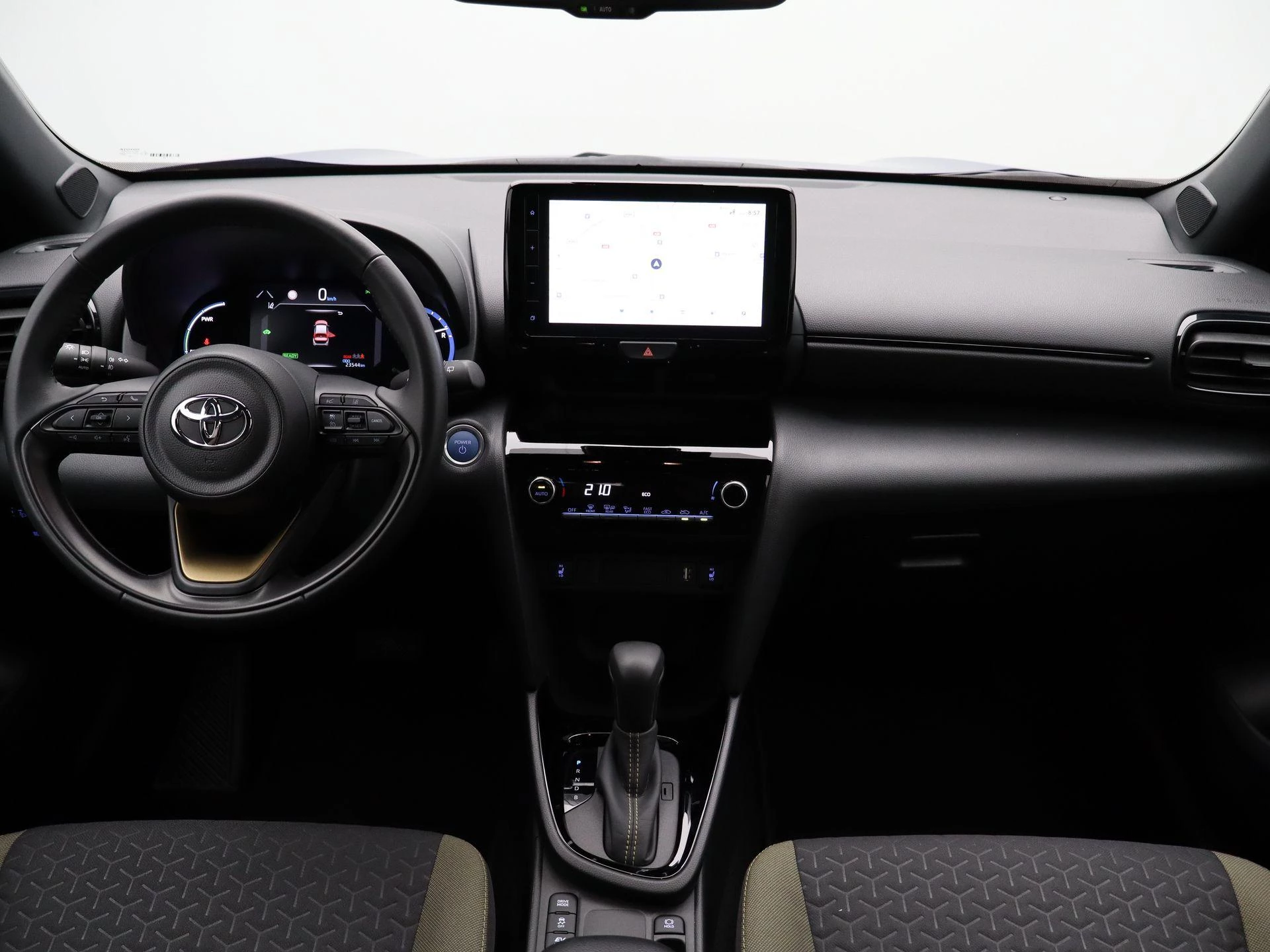 Toyota-Yaris Cross-image-29