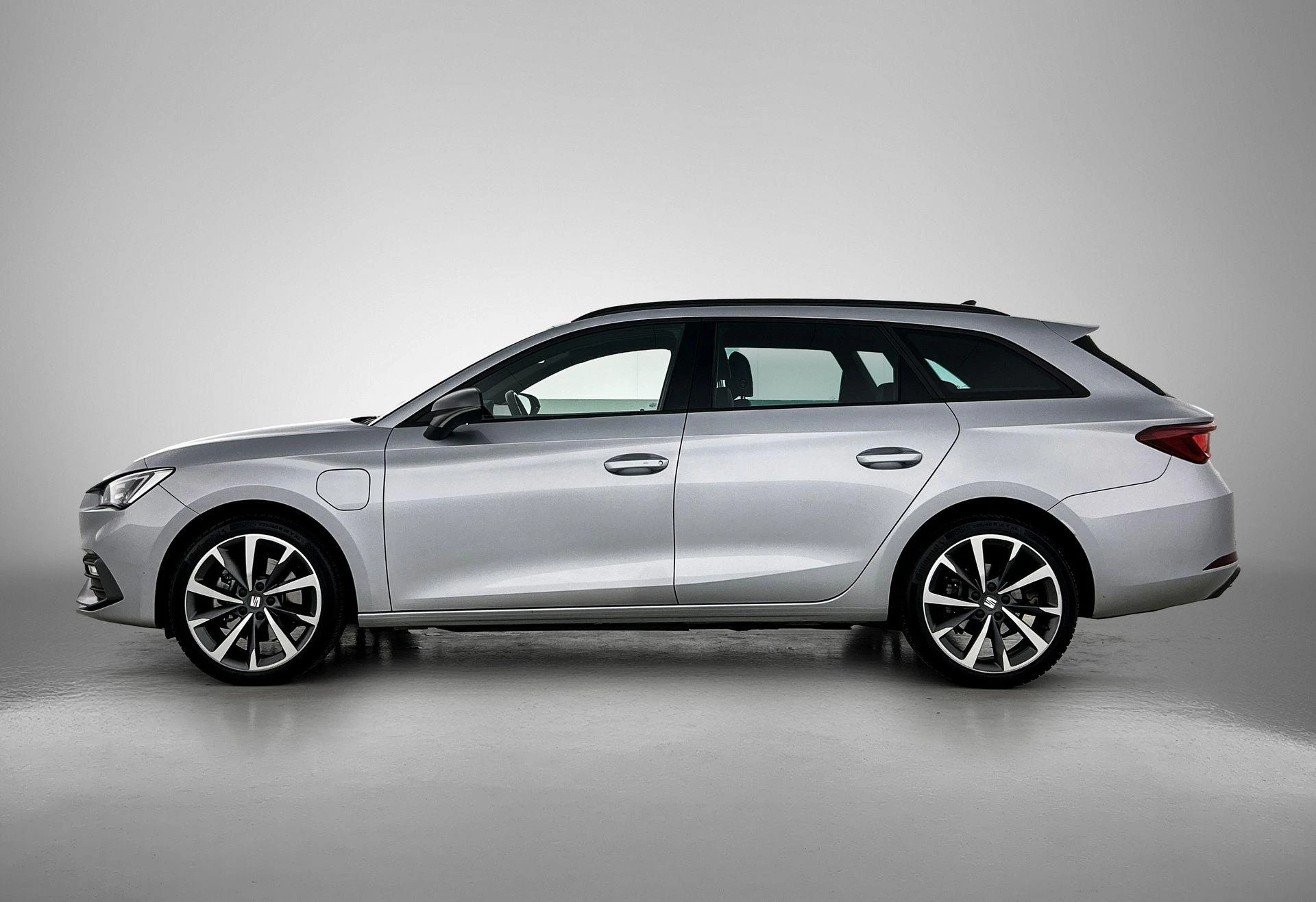 SEAT-Leon-image-1