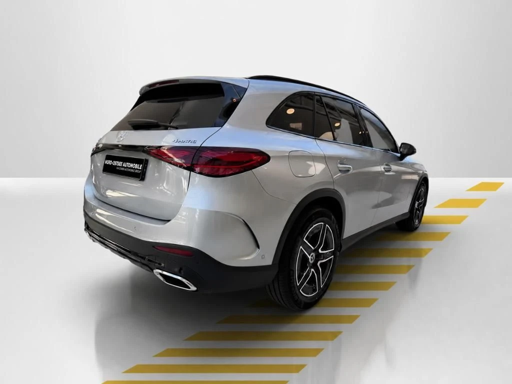 Mercedes-Benz-GLC 300 d-image-13