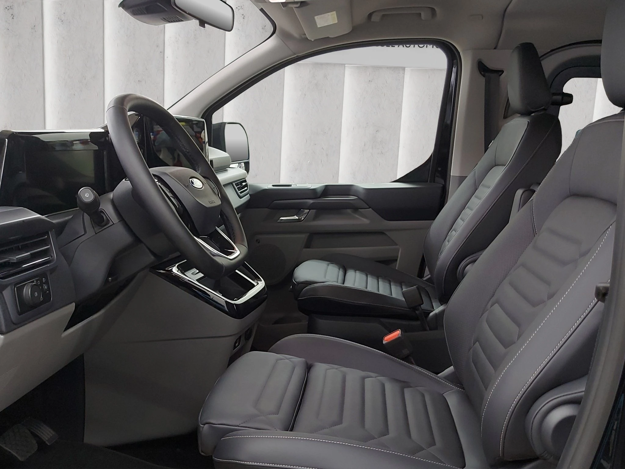 Ford-Tourneo Custom-image-9