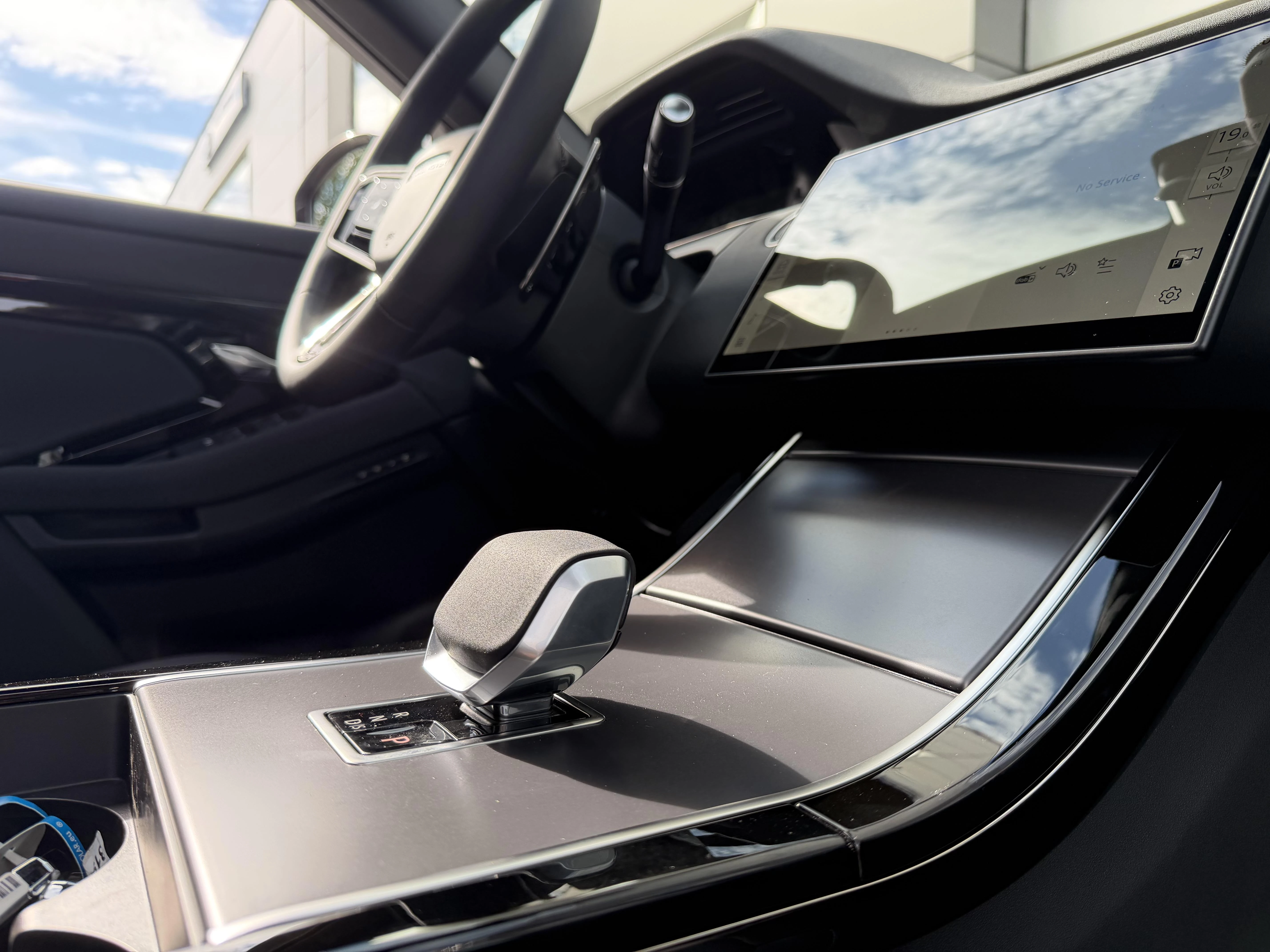 Land Rover-Range Rover Evoque-image-20
