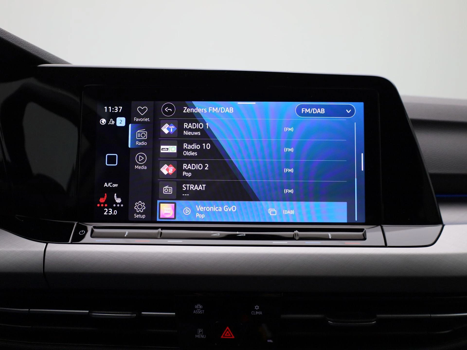 Volkswagen-Golf-image-22