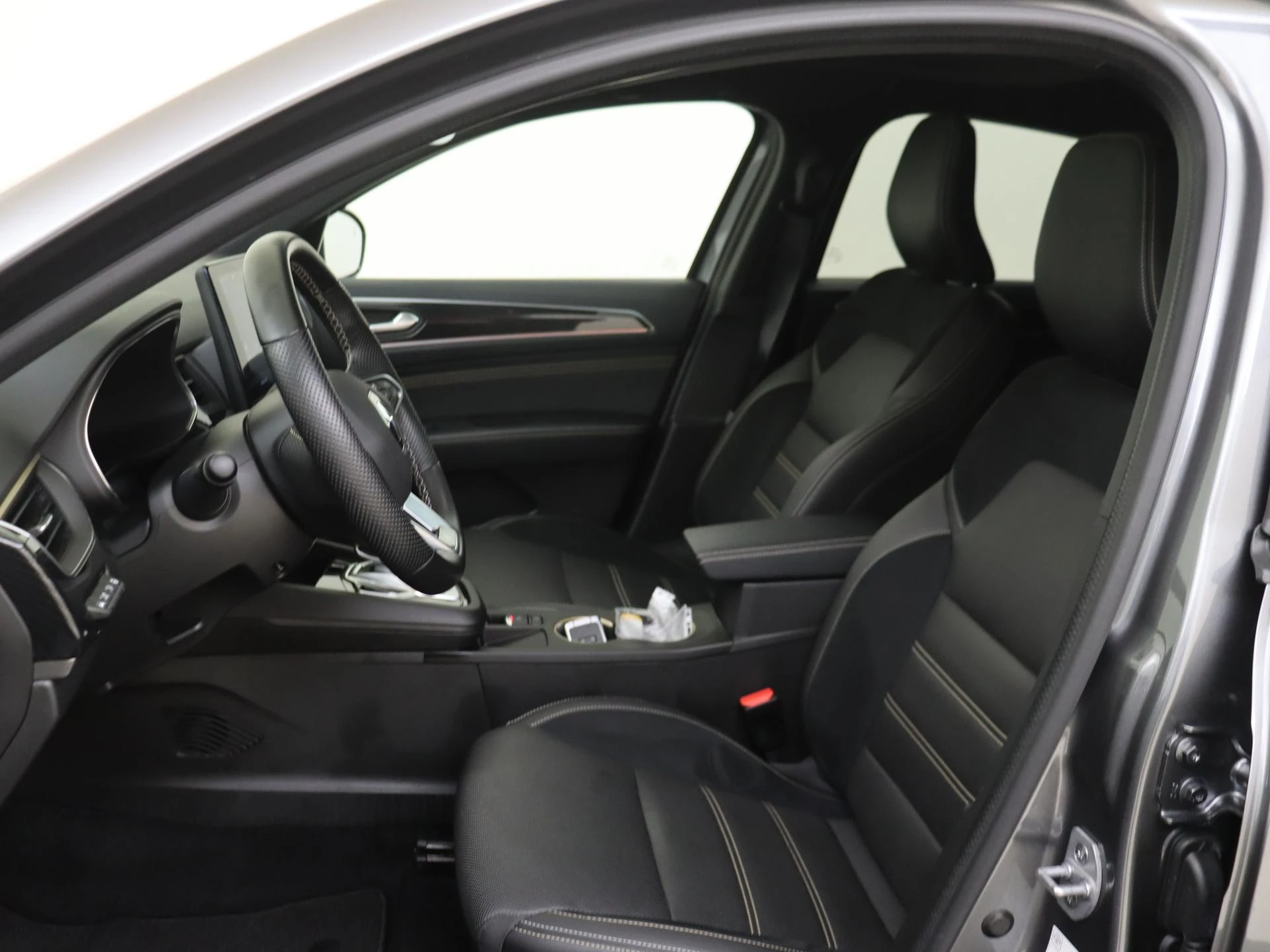 Renault-Arkana-image-10