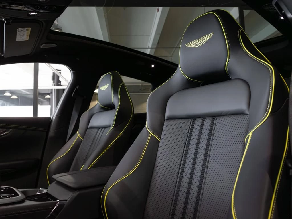 Aston Martin DBX 707 AMR Aston Martin Hamburg