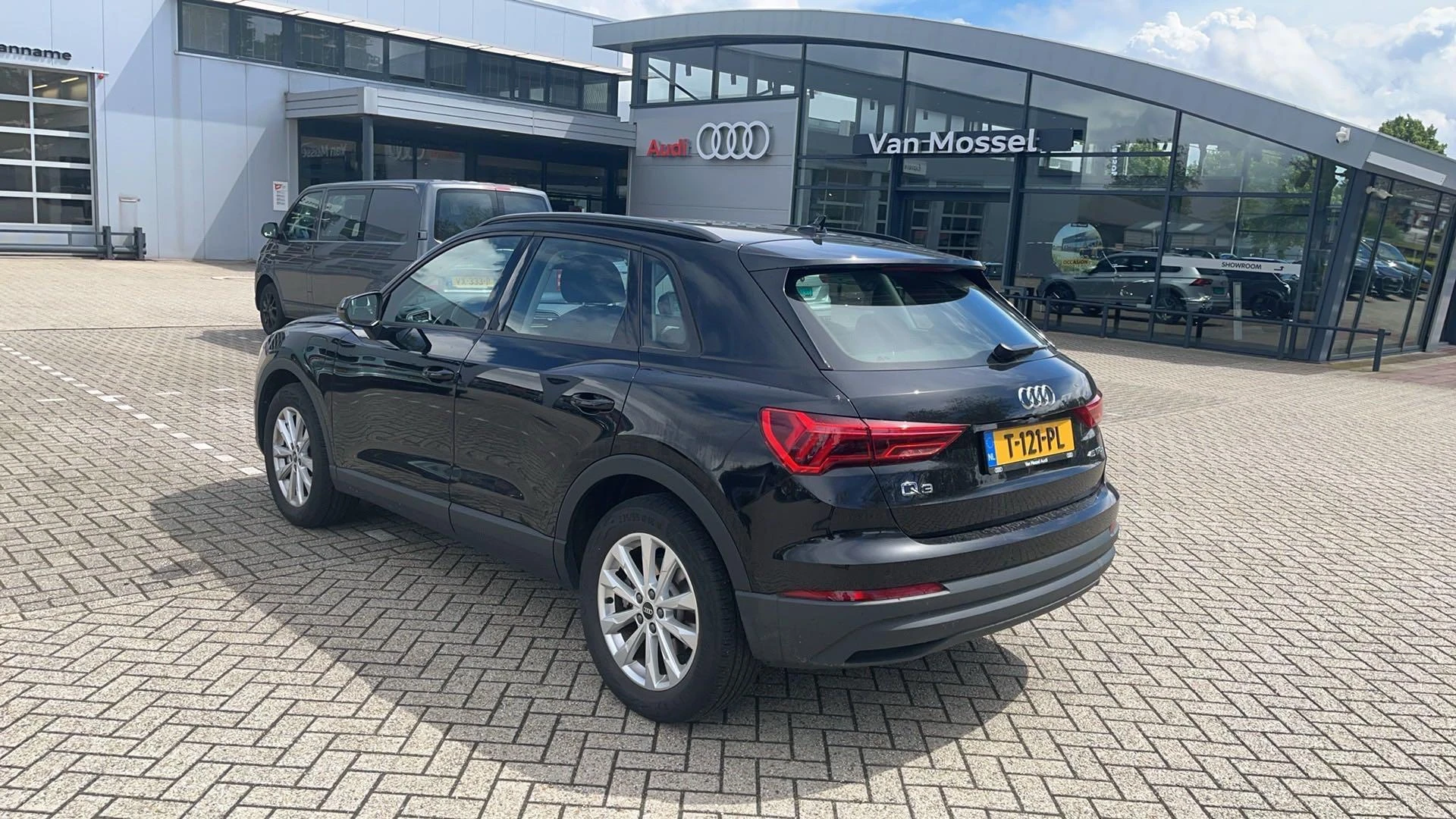 Audi-Q3-image-2