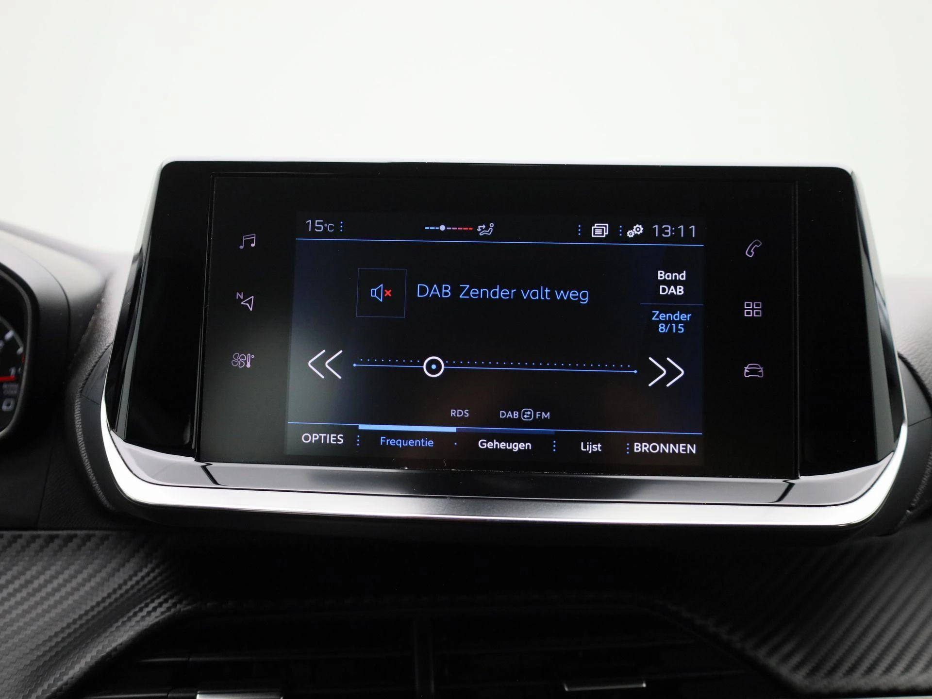 Peugeot-208-image-18