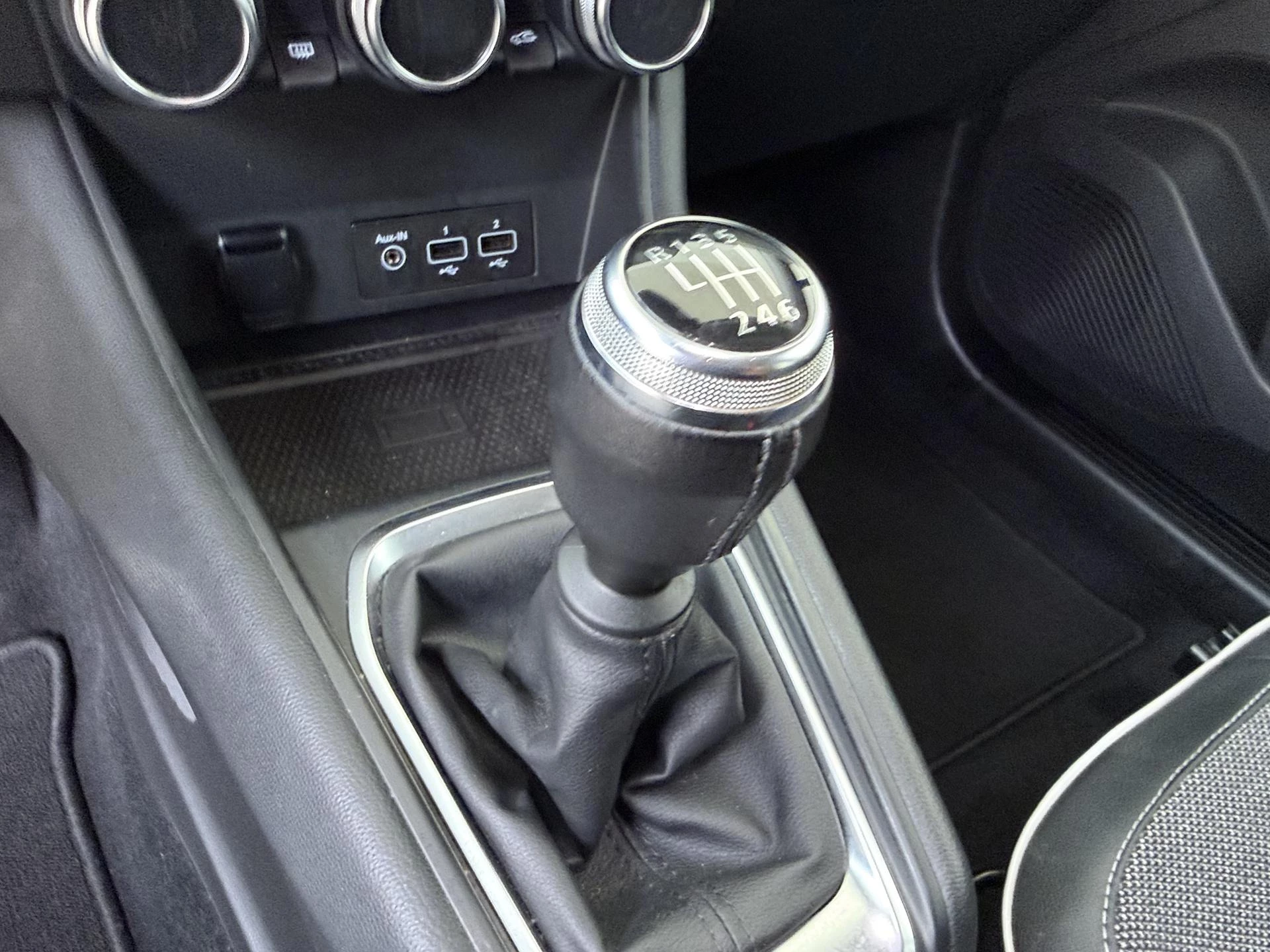 Renault-Captur-image-18