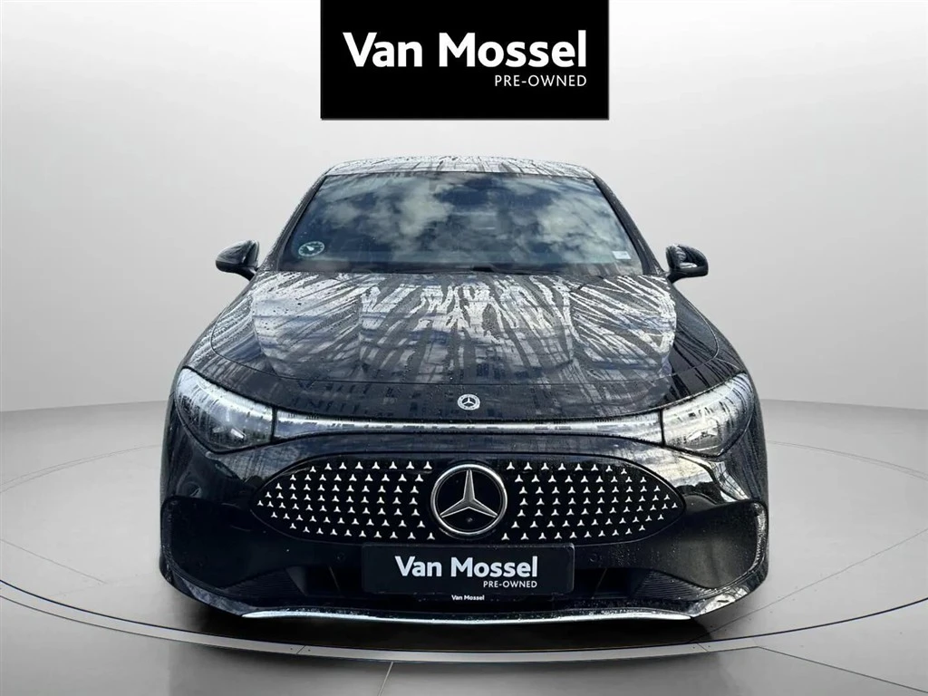Mercedes-Benz-CLA-image-1
