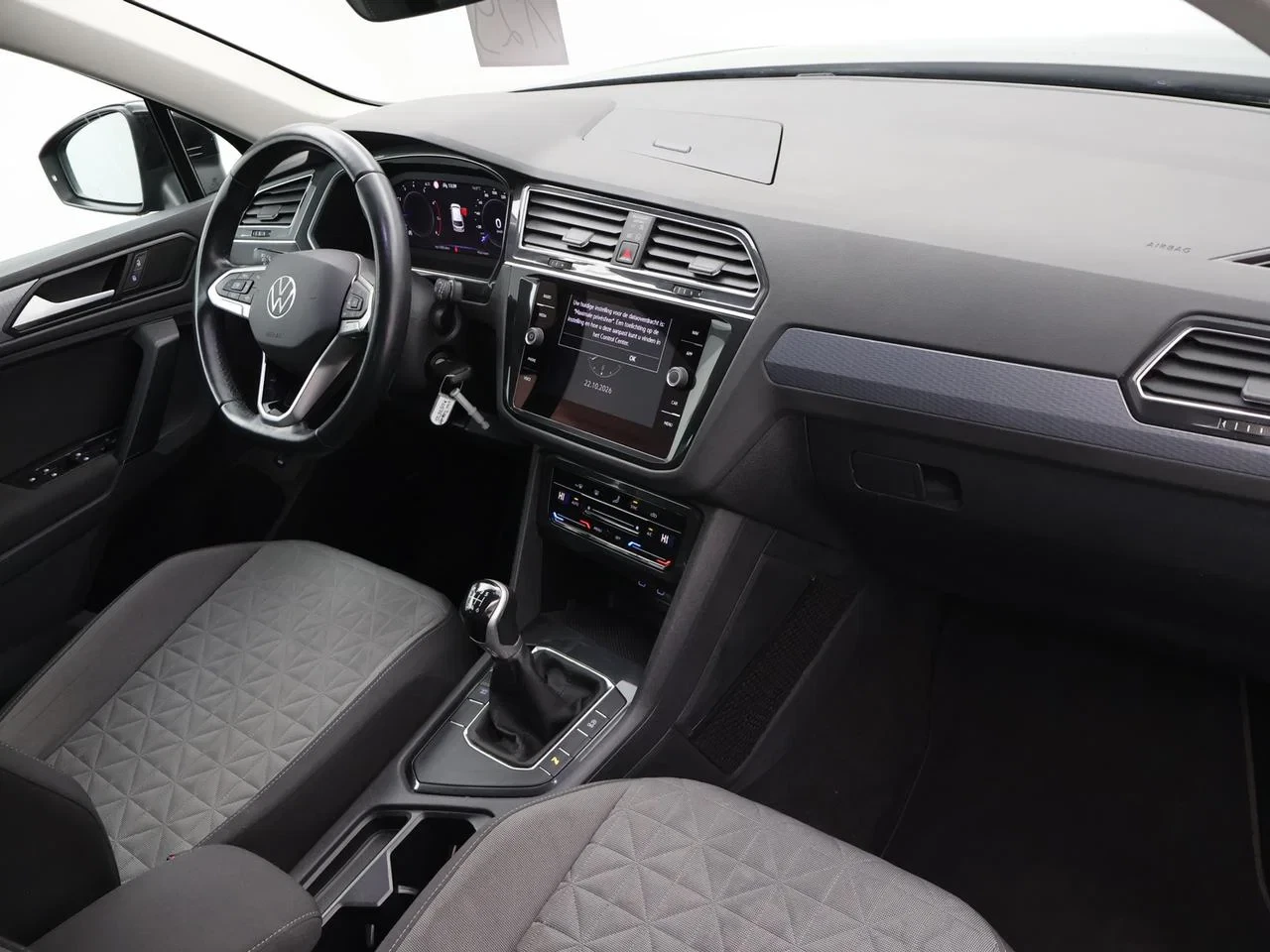 Volkswagen-Tiguan-image-2