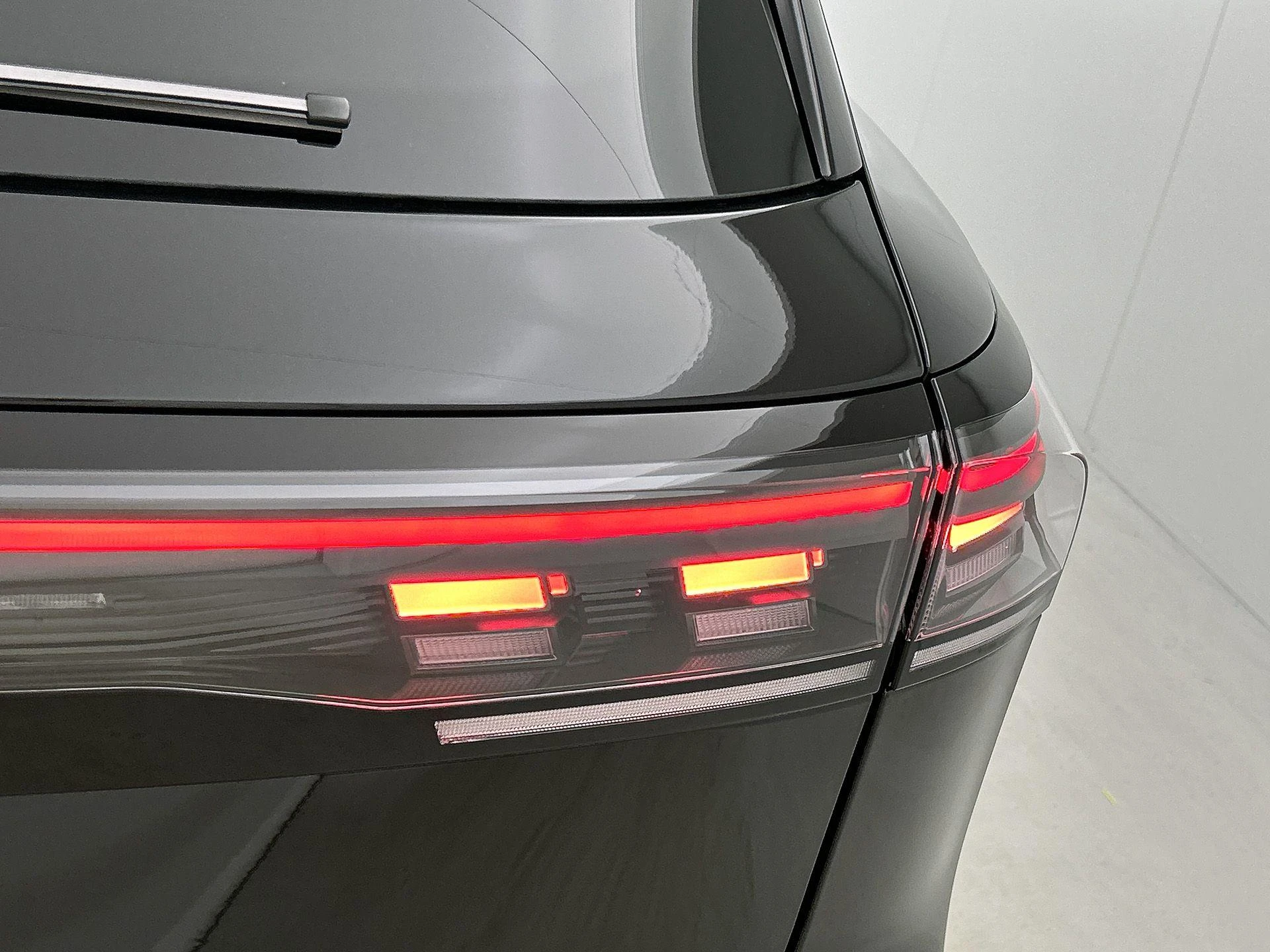 Volkswagen-Tiguan-image-37