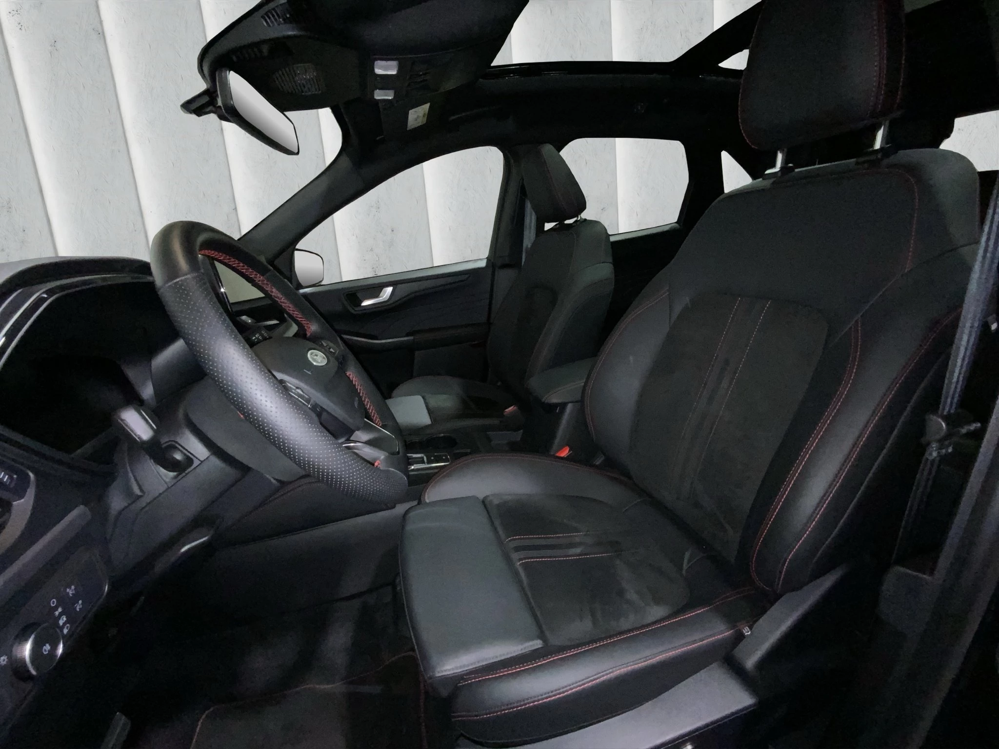 Ford Kuga ST-Line X Aut.*PANO*AHK*360GRAD*LED-MATRIX*NAVI*GRA*WINTER-PKT.