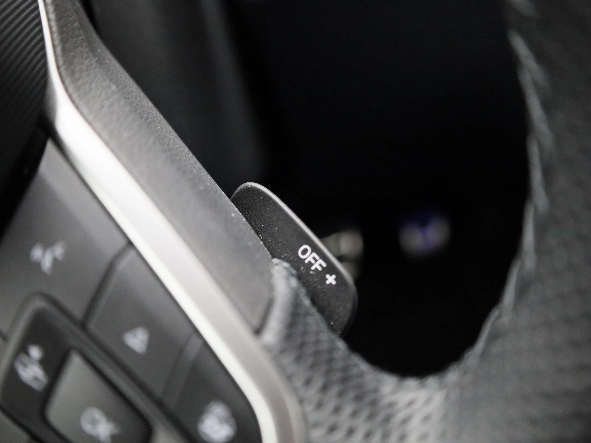 Volkswagen-Tiguan-image-27