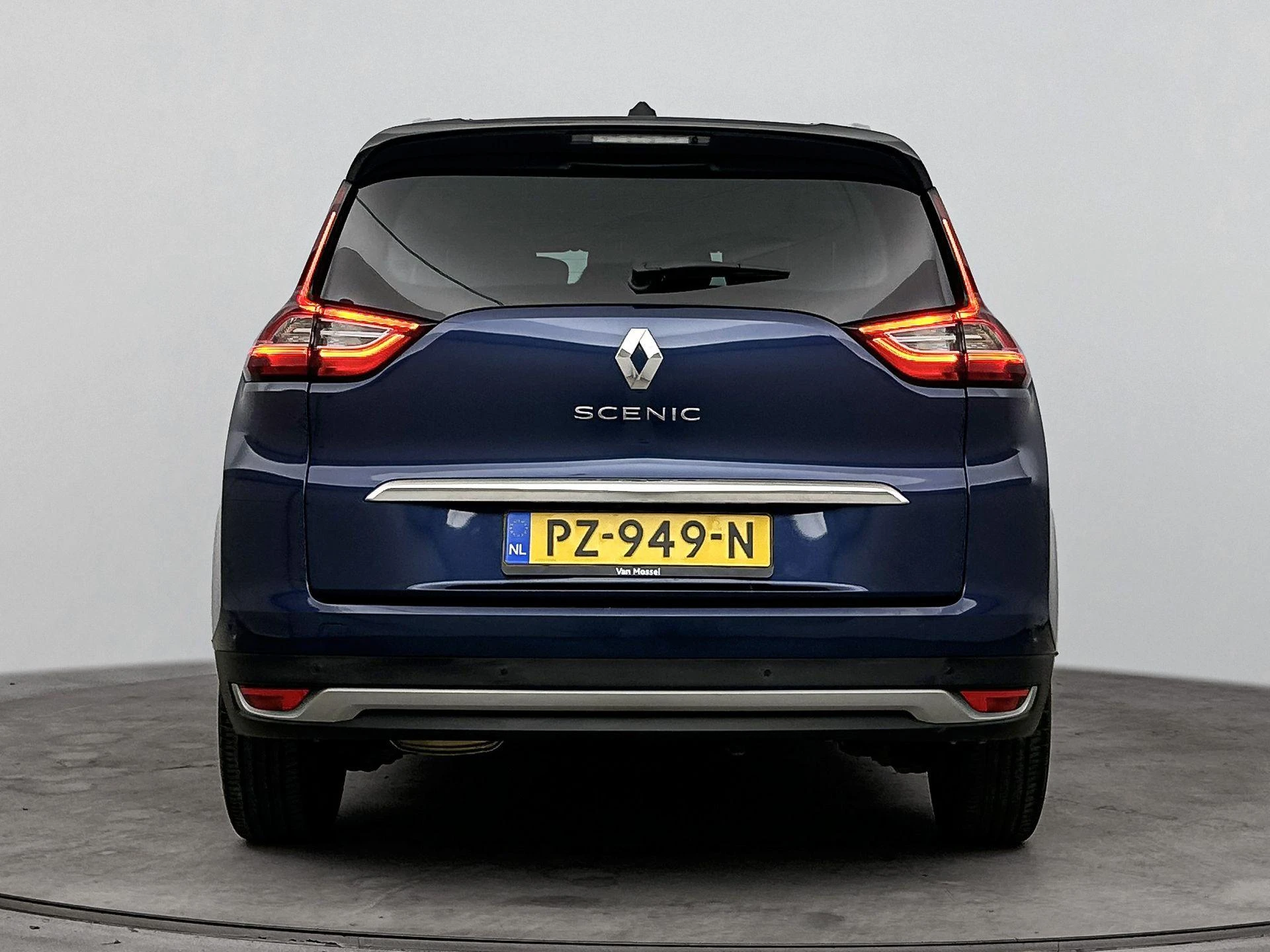 Renault-Grand Scénic-image-2