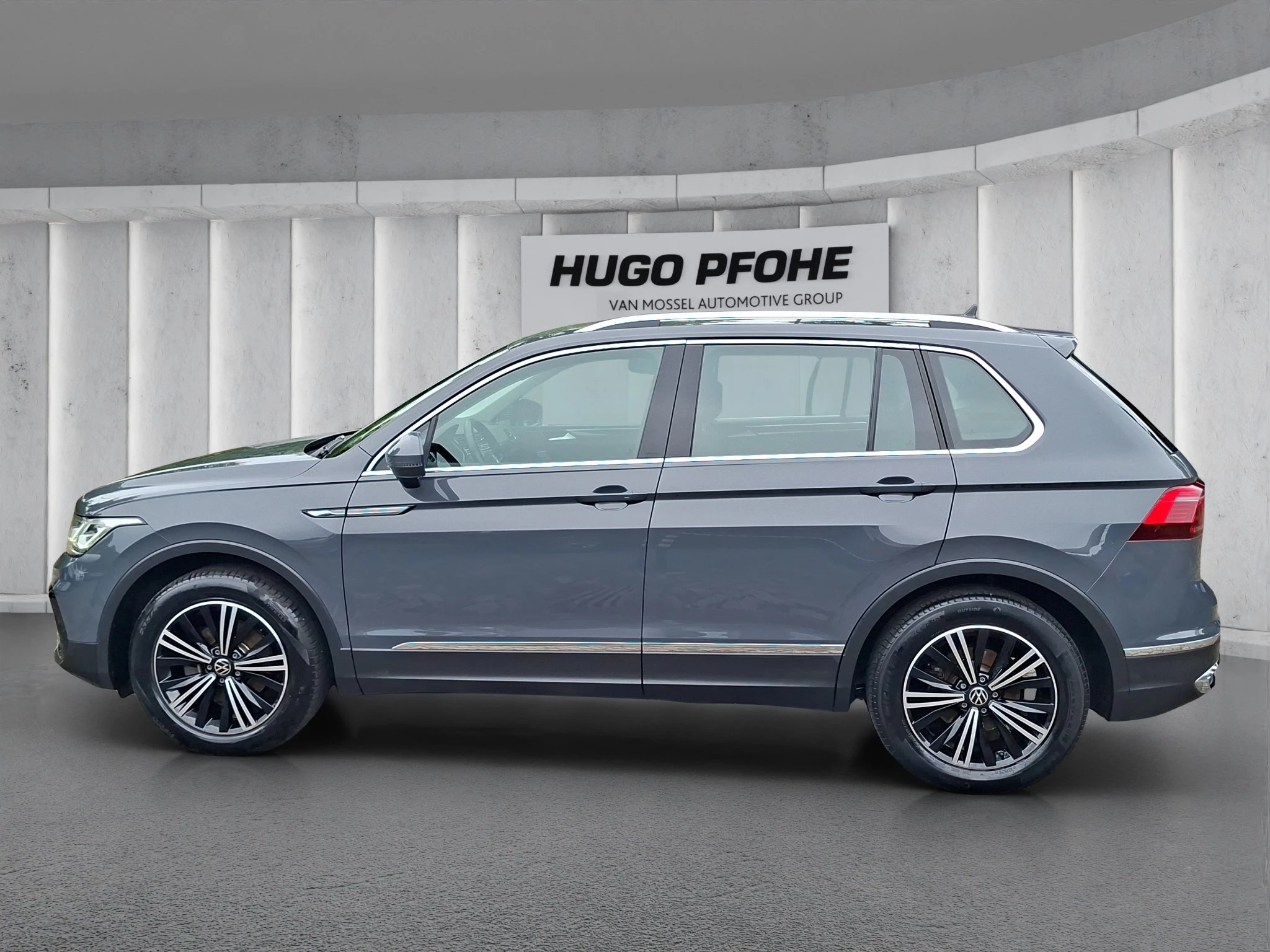 Volkswagen Tiguan Elegance 2.0 TDI LED | AHK | ACC | PDC | SHZ | LMF | Navi