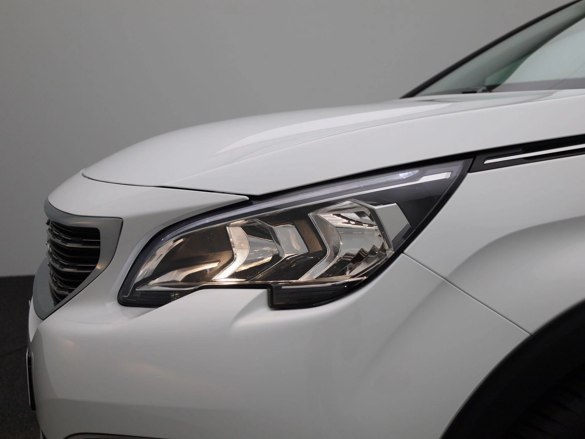Peugeot-5008-image-11