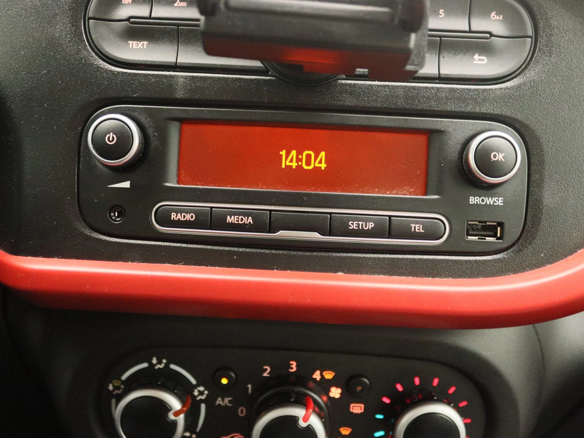 Renault-Twingo-image-8