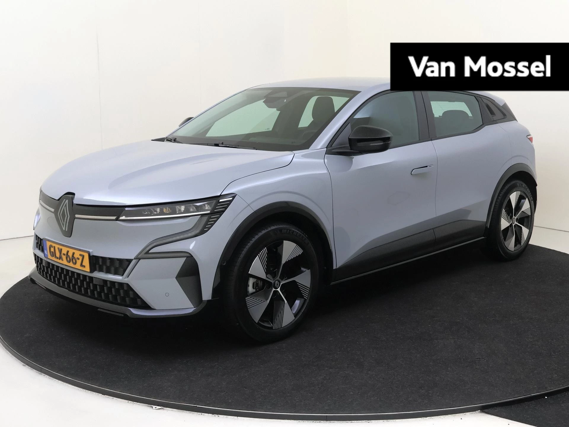 Renault-Megane E-Tech-image-0