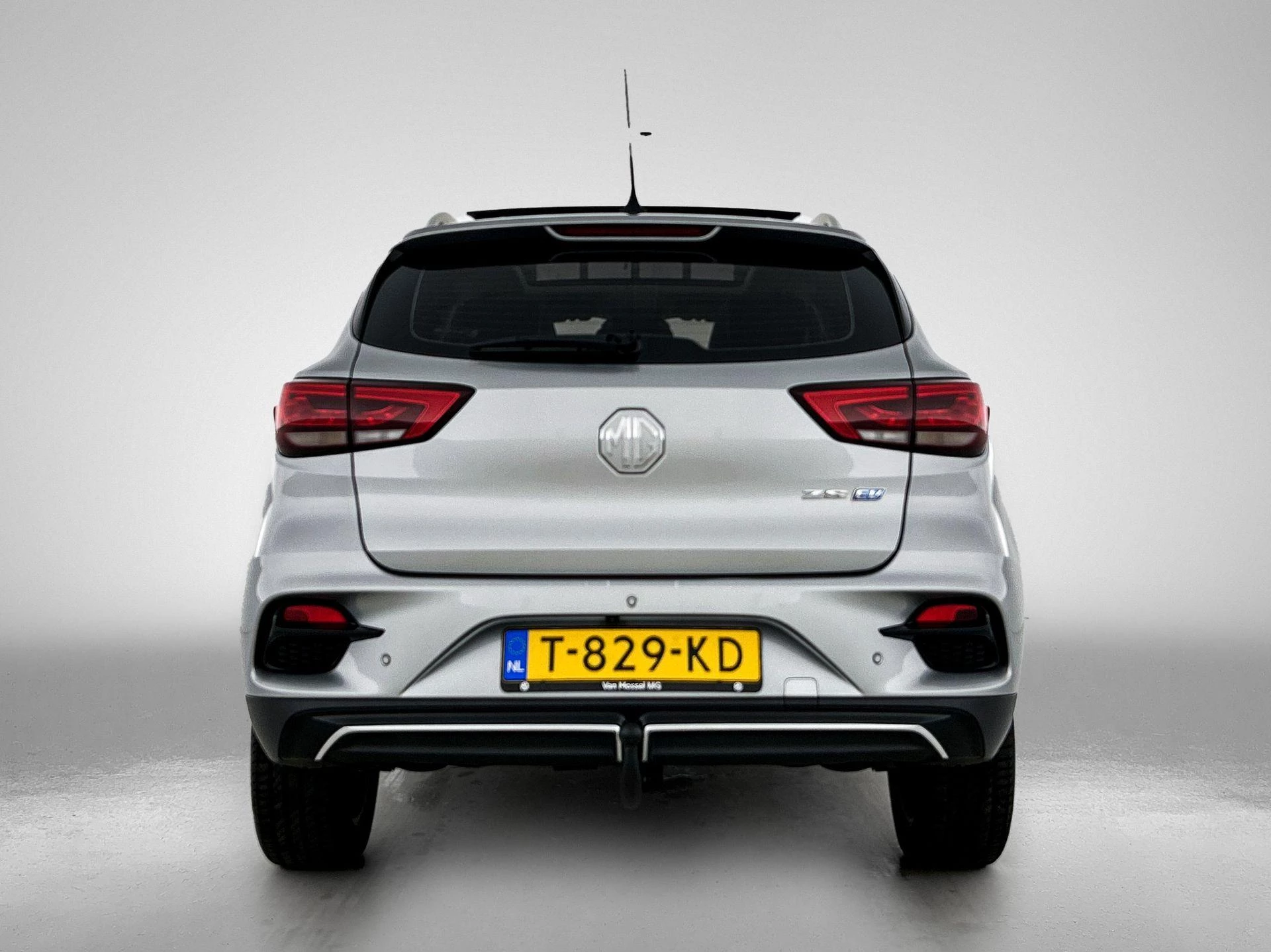 MG-ZS EV-image-2