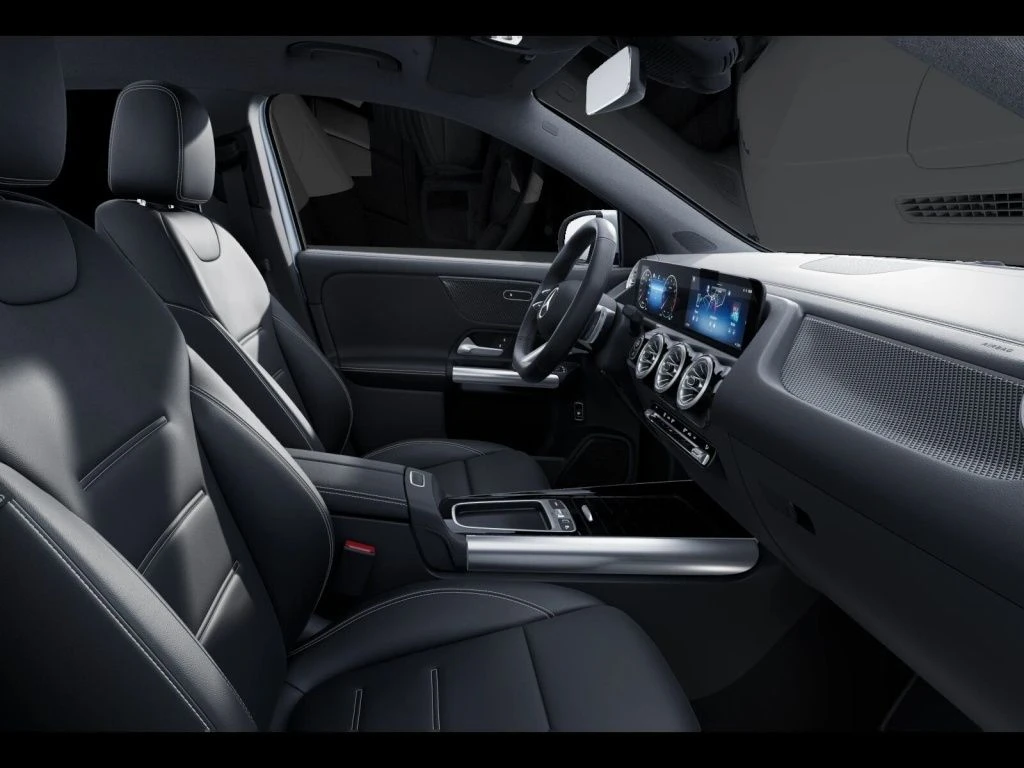 Mercedes-Benz-GLA 250-image-10