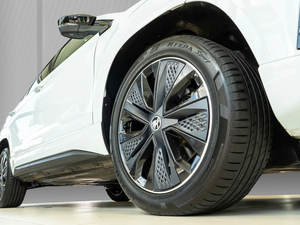 Škoda Karoq 1.5TSI DSG Sportline Navi/ACC